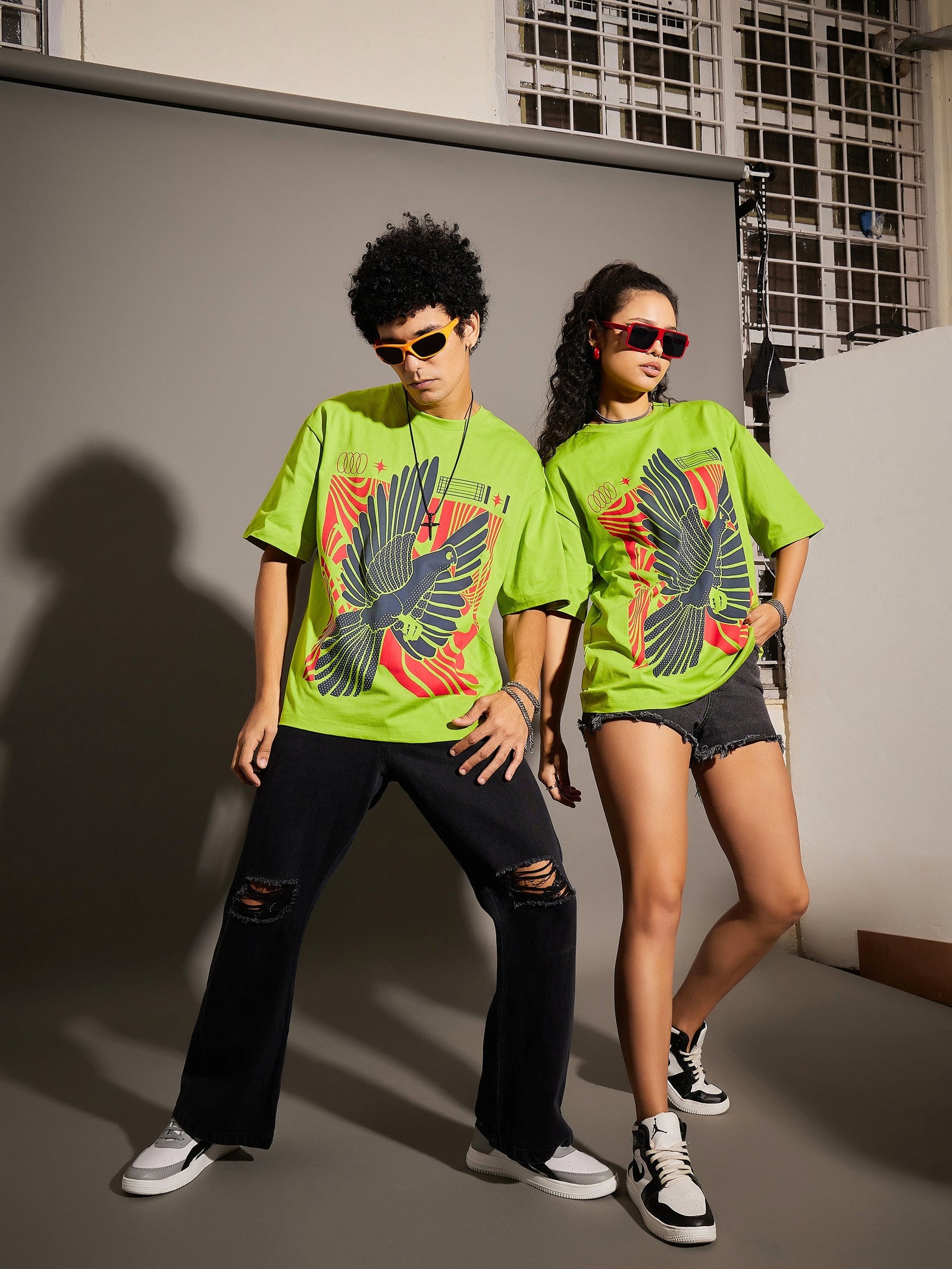 Unisex Green Bird Print Oversized T-Shirt