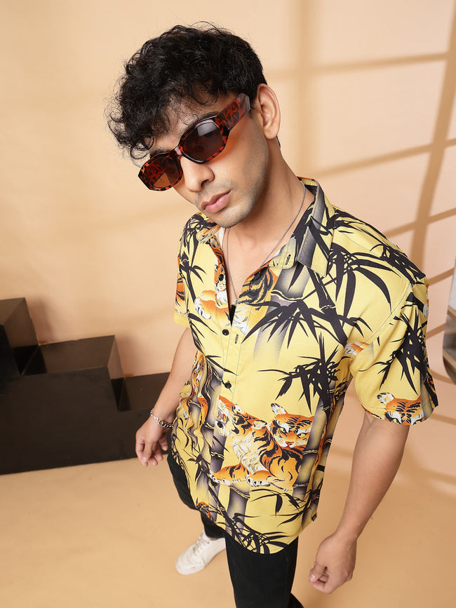 Men Bold Animal PrinT-Shirt