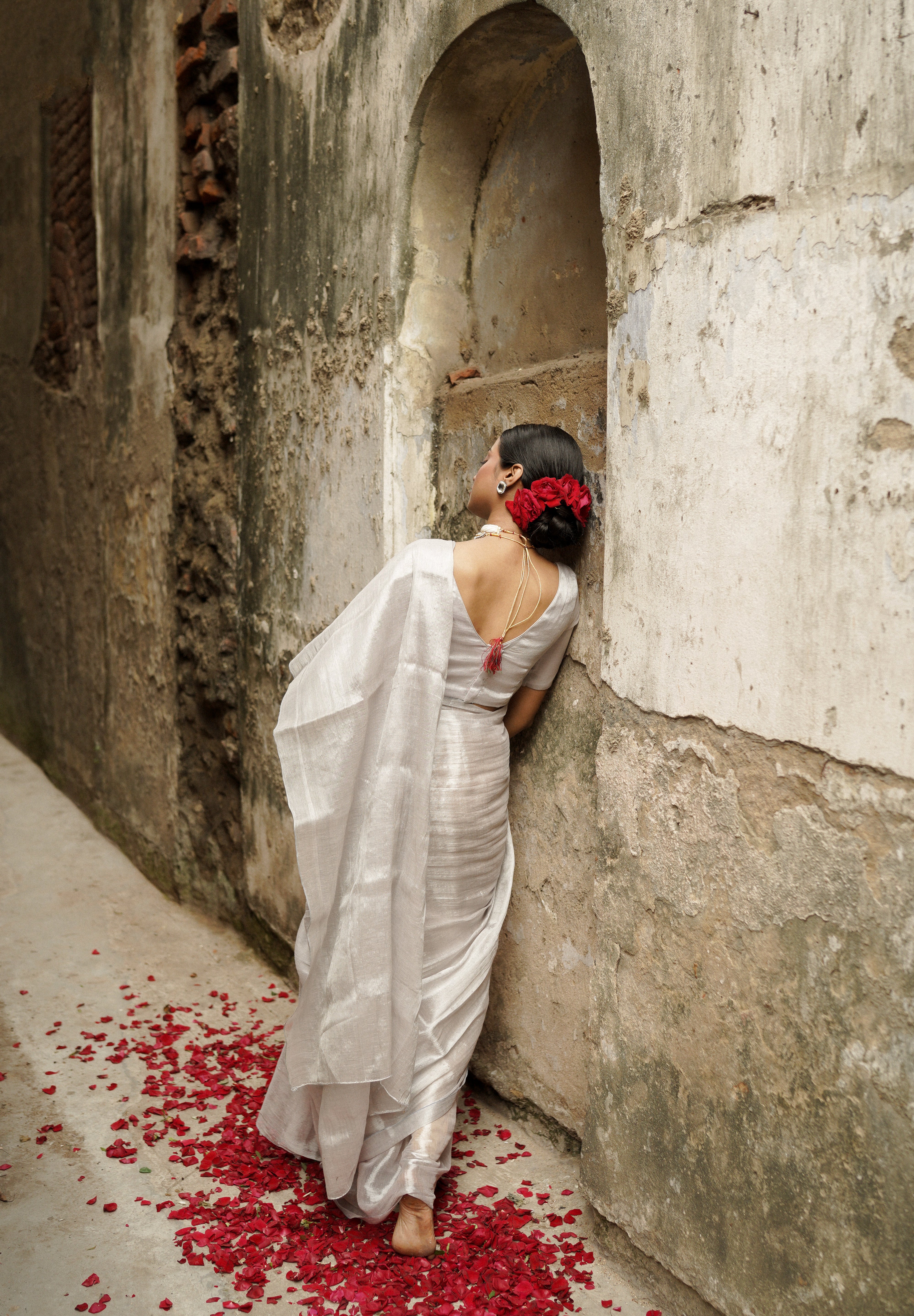 Milky Way Galaxy White Handloom Tissue Saree