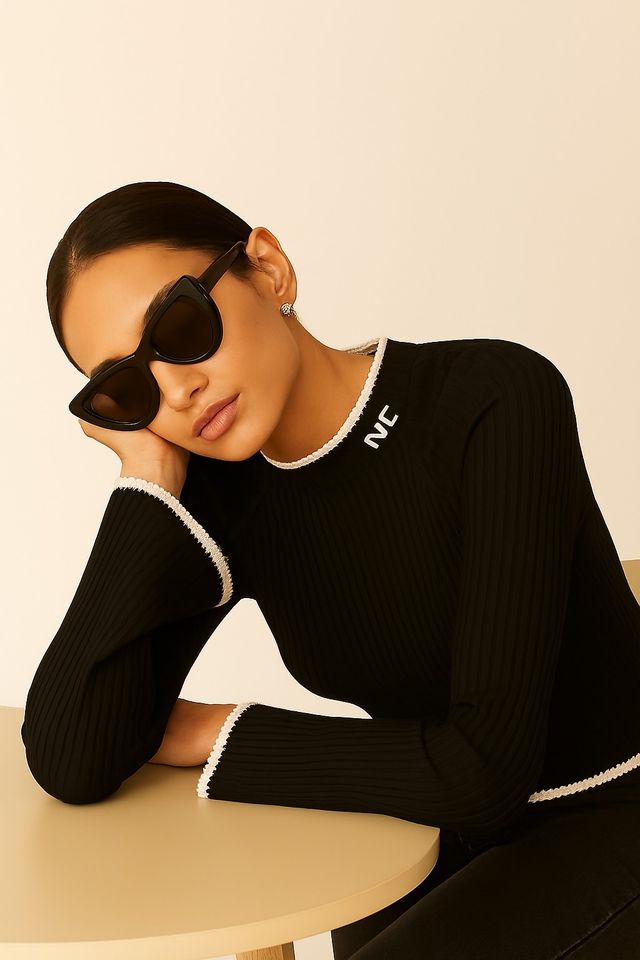 Women Black Ribbed Stretchable Sweater