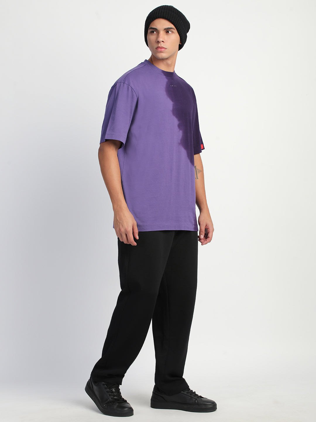 Men Black Solid Straight Fit Trousers