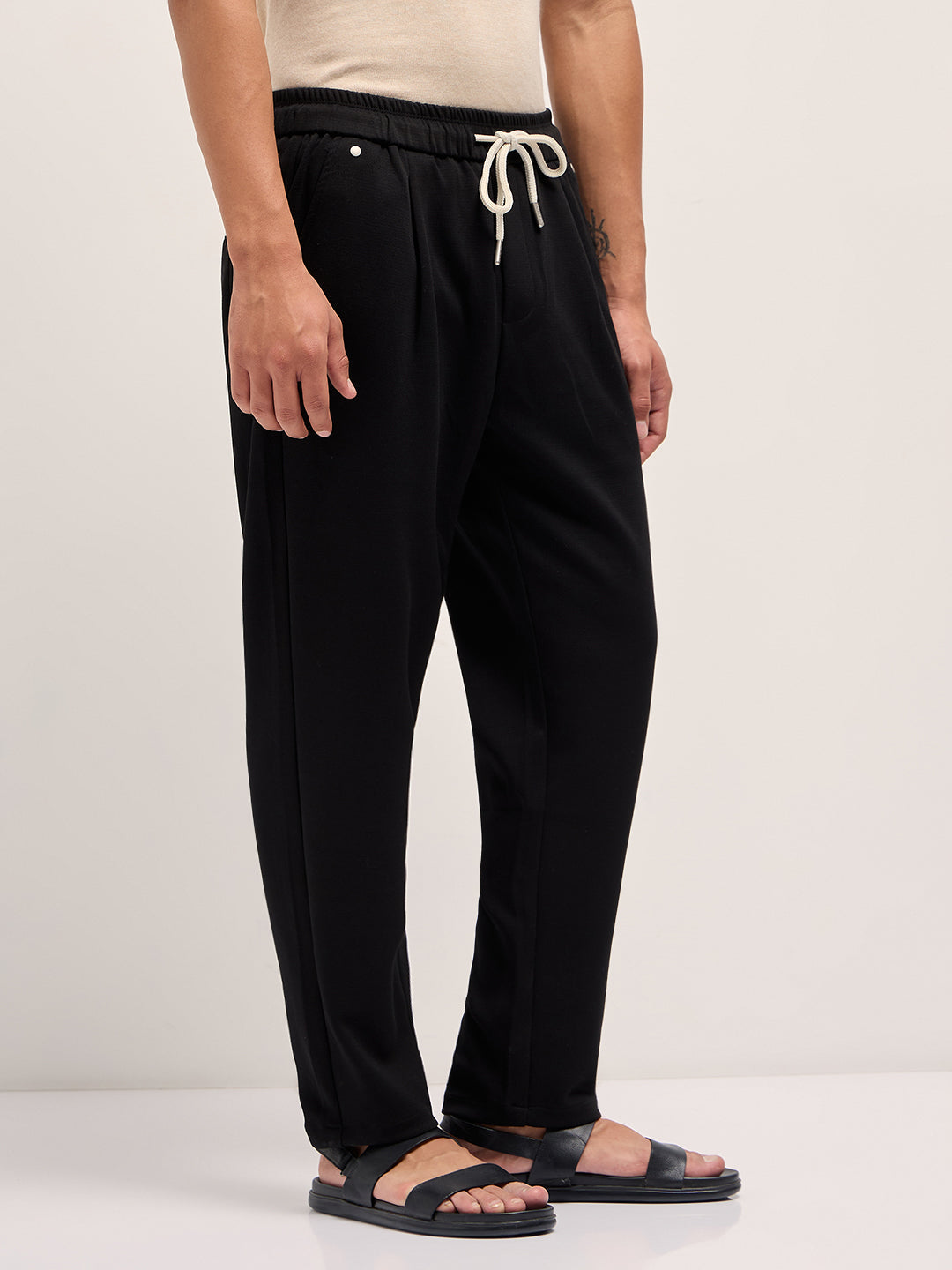 Men Black Solid Regular Fit Casual Trousers