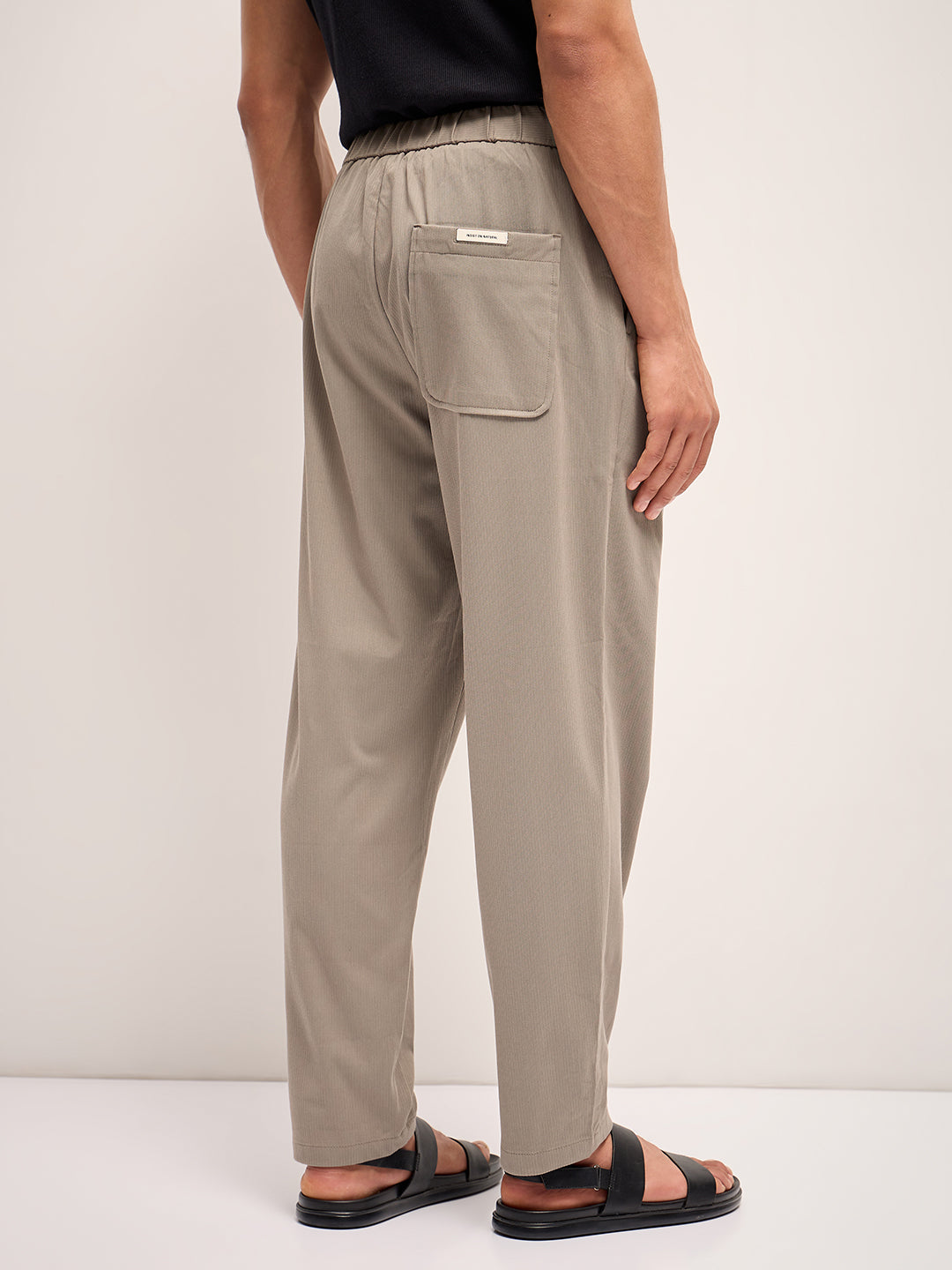 Men Grey Self Design Regular Fit Mid-Rise Casual Pant