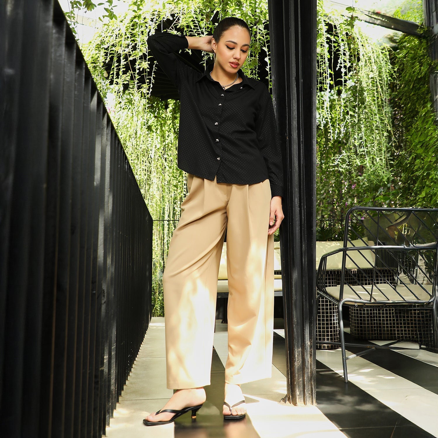Women Black Cross-Stitch Imprint Oversized Shirt