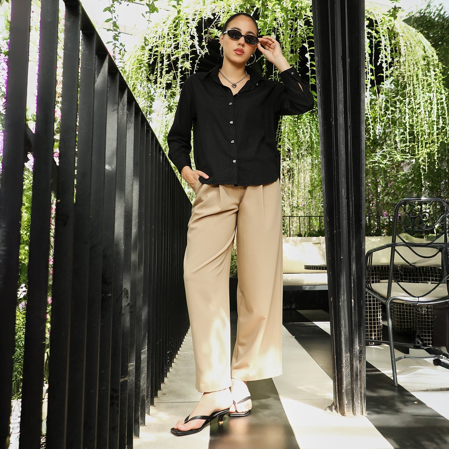 Women Black Cross-Stitch Imprint Oversized Shirt