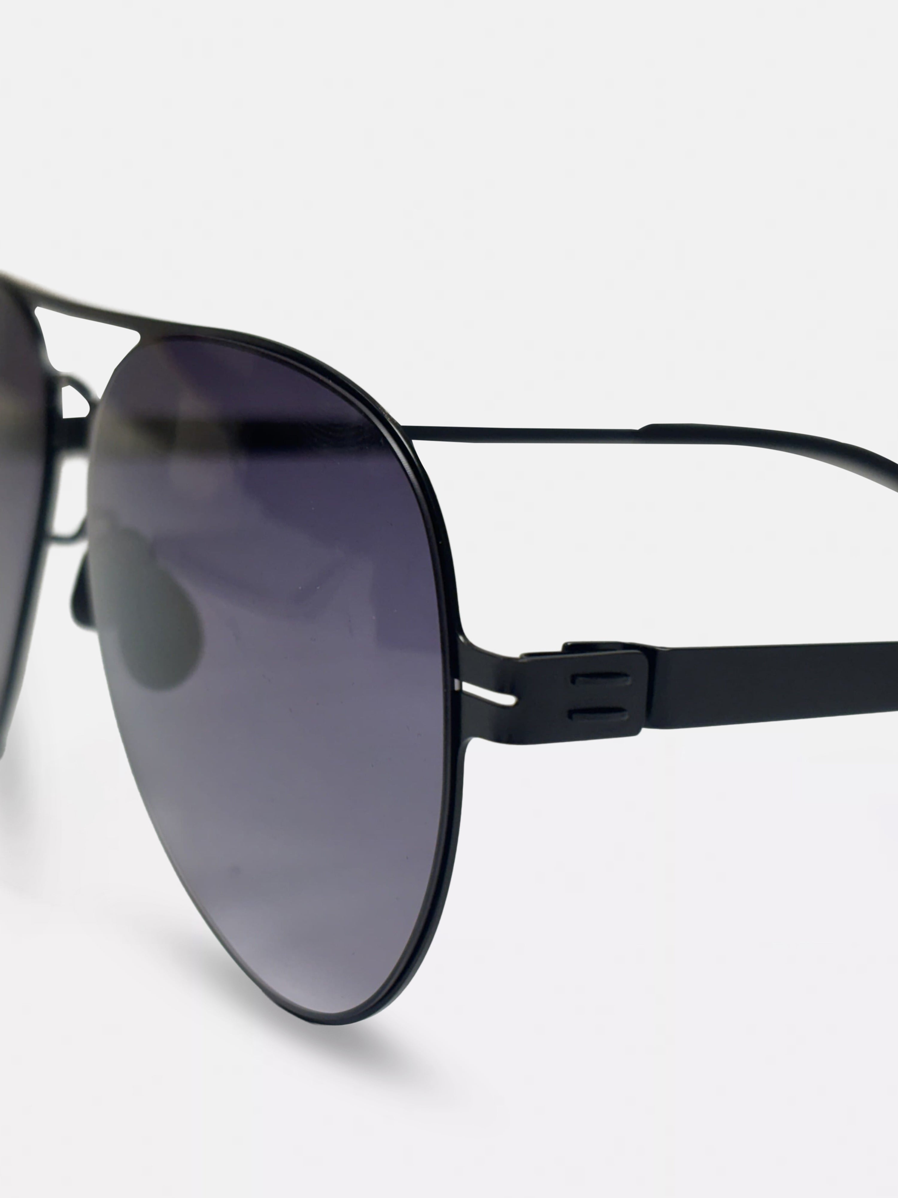Men Classic Aviator Sunglasses with Gunmetal Black Frame and Purple Gradient Lenses