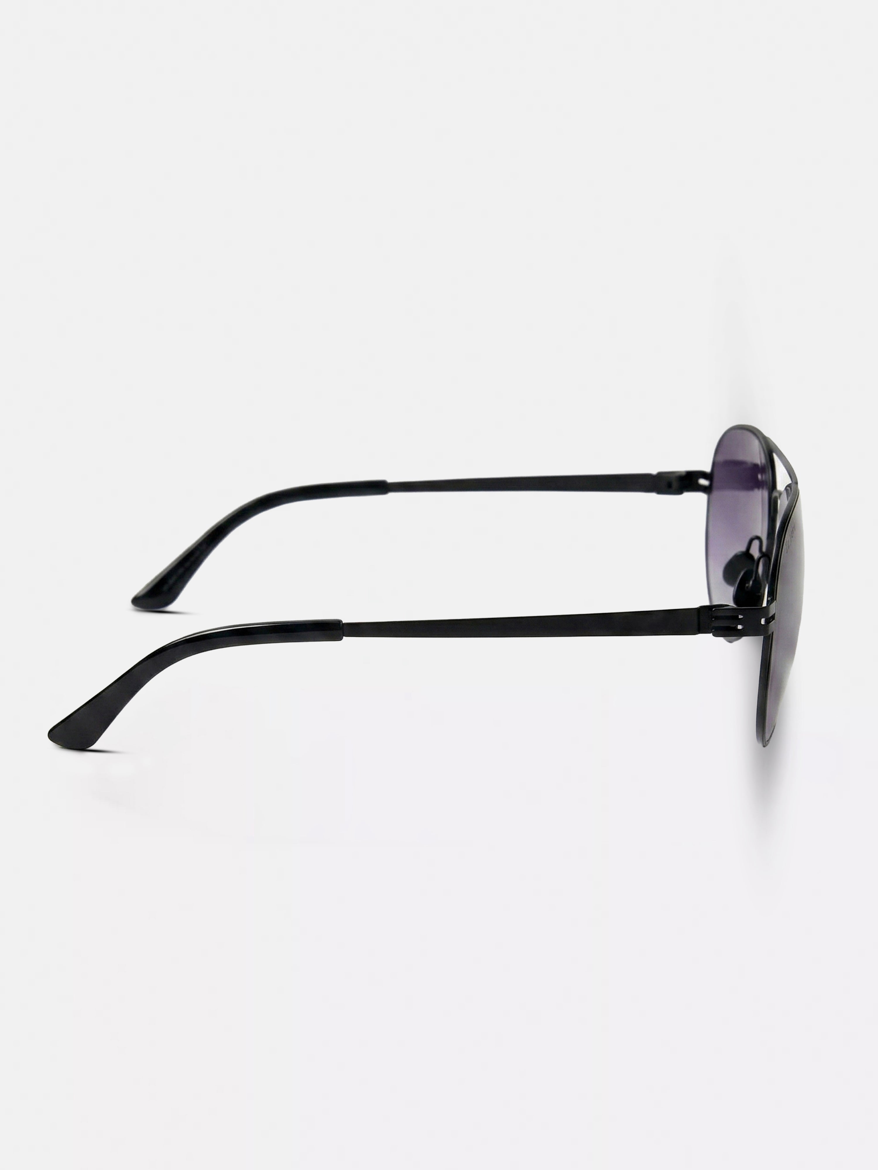 Men Classic Aviator Sunglasses with Gunmetal Black Frame and Purple Gradient Lenses
