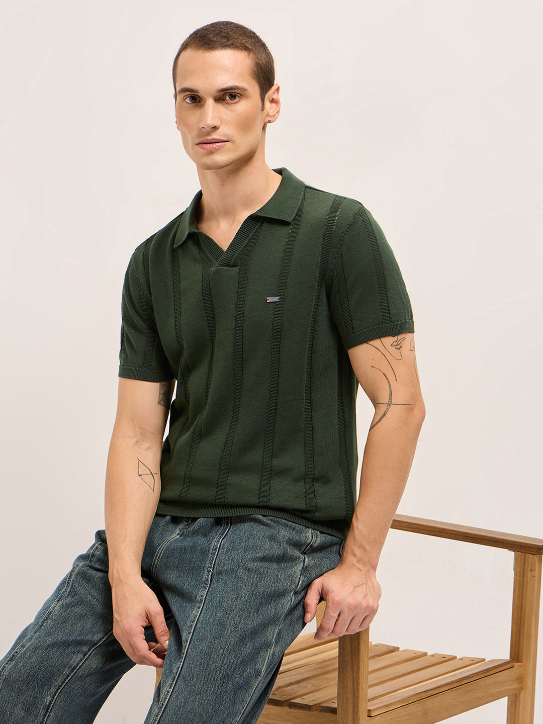Men Olive Textured vertical knit stripes Slim Fit Polo