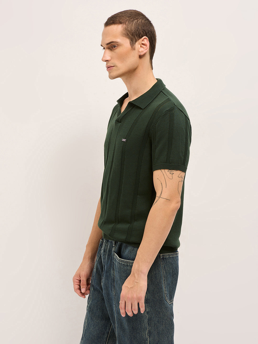 Men Olive Textured vertical knit stripes Slim Fit Polo