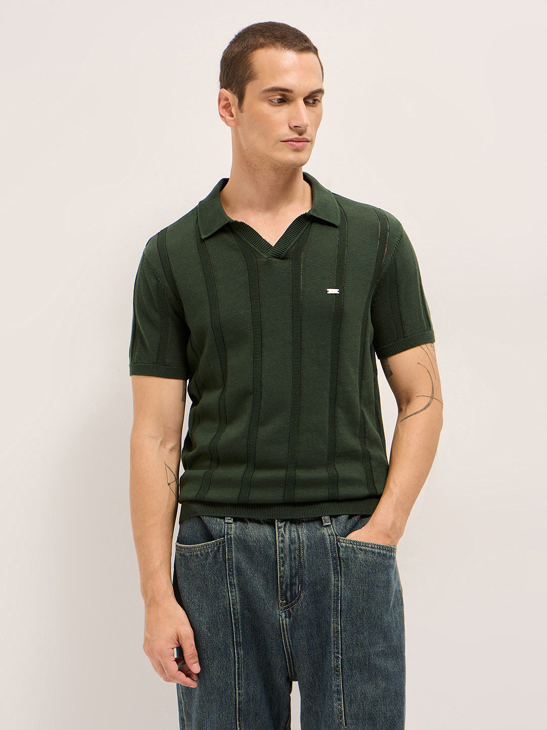 Men Olive Textured vertical knit stripes Slim Fit Polo