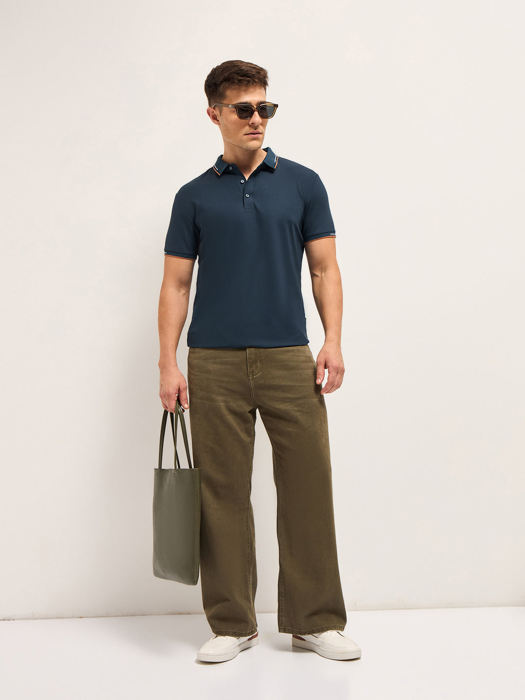 Men NavyContrast Piping Slim Fit Polo T-shirt