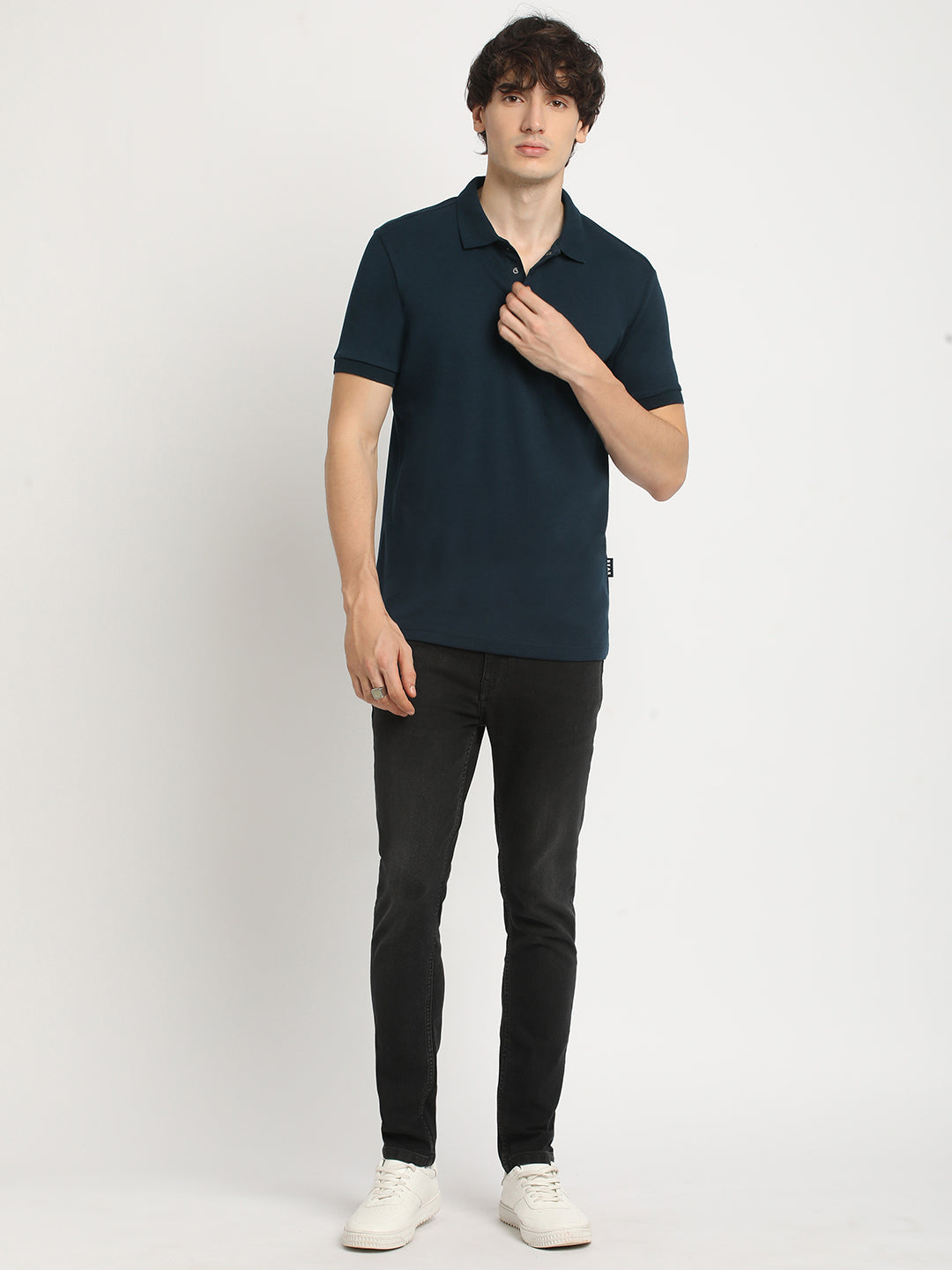 Men Blue Solid Regular Fit Polo Collar Tshirt
