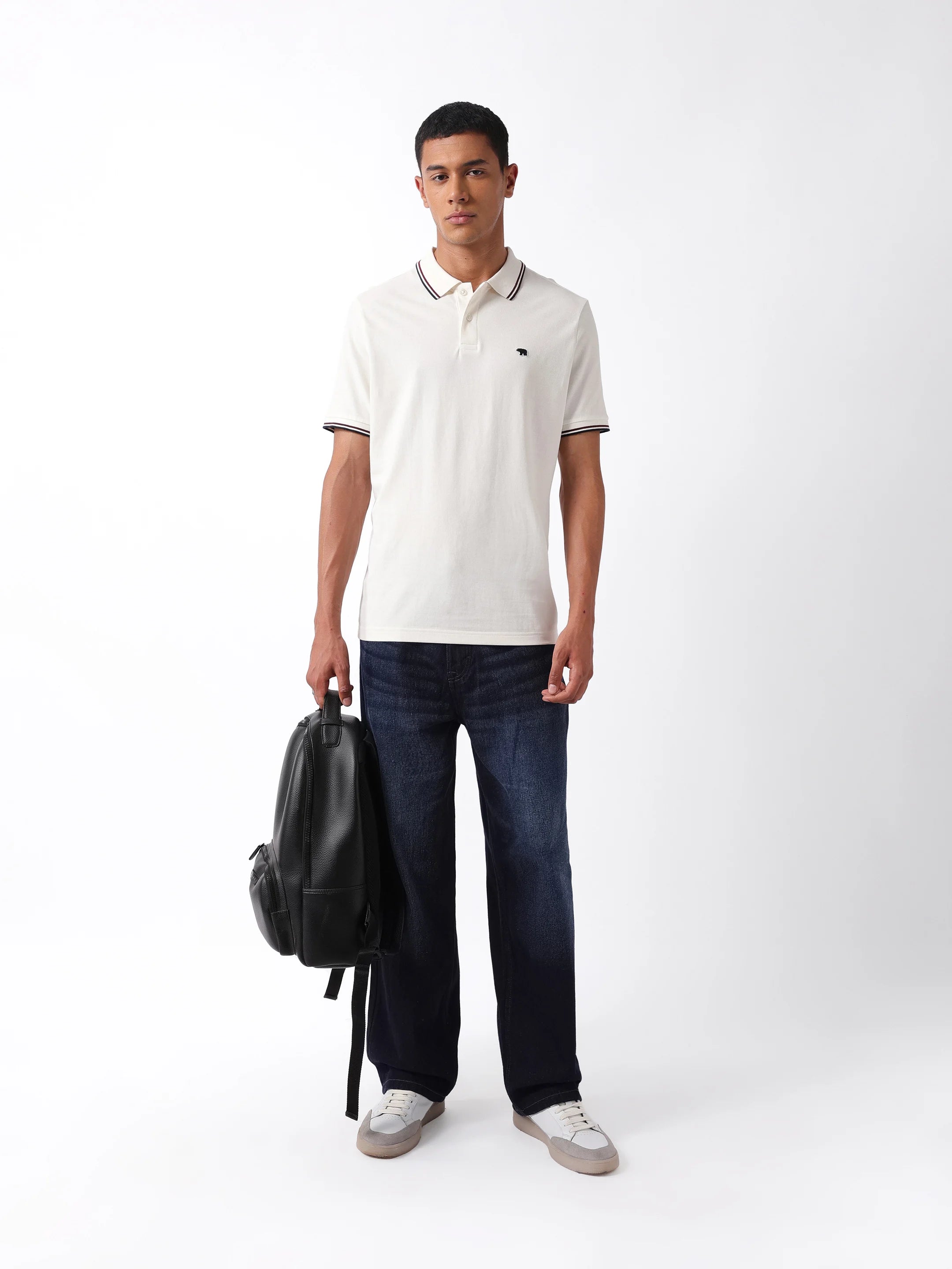 Men Off White Regular Fit T-Shirt