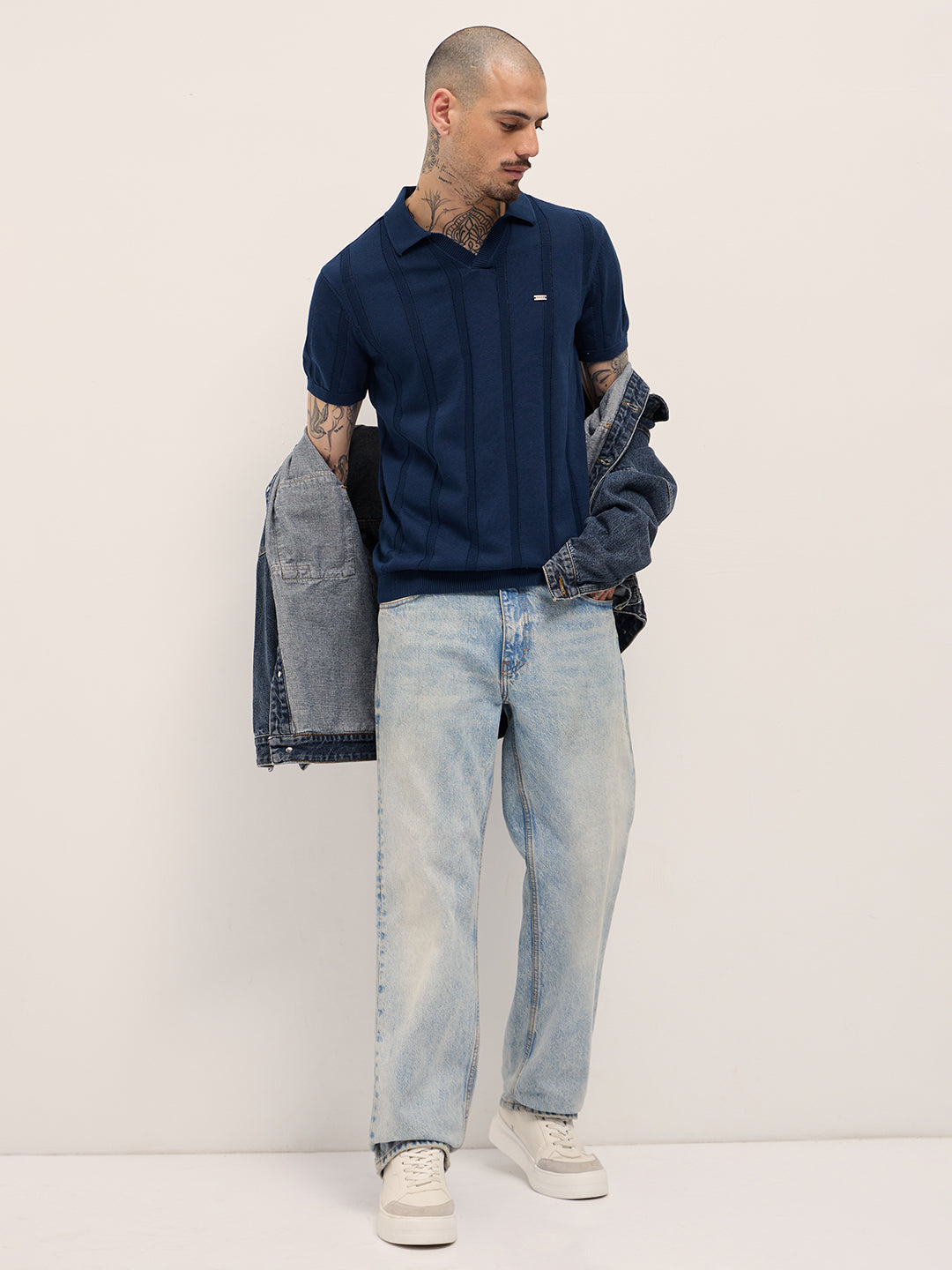 Men Blue Textured vertical knit stripes Slim Fit Polo