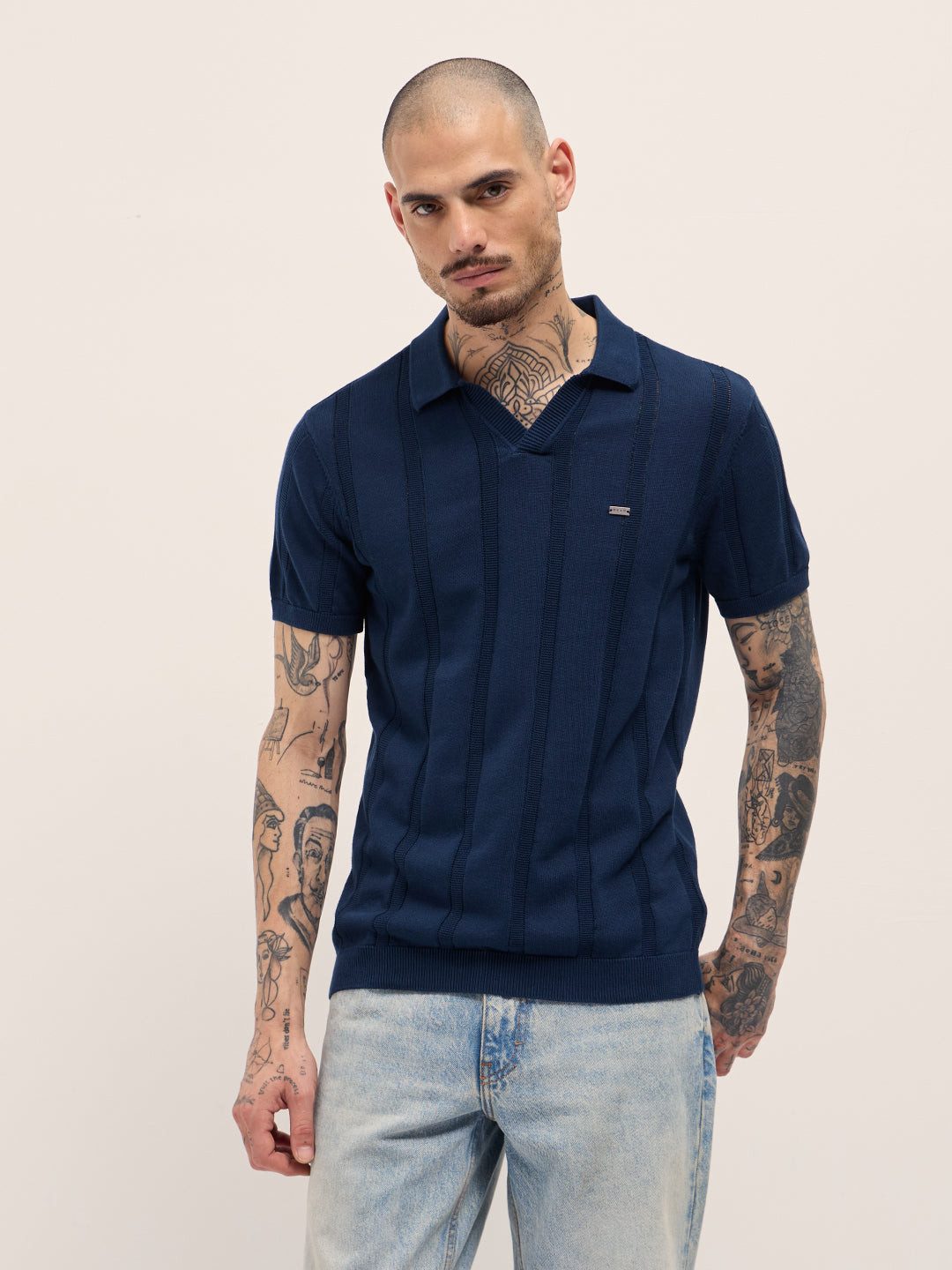 Men Blue Textured vertical knit stripes Slim Fit Polo