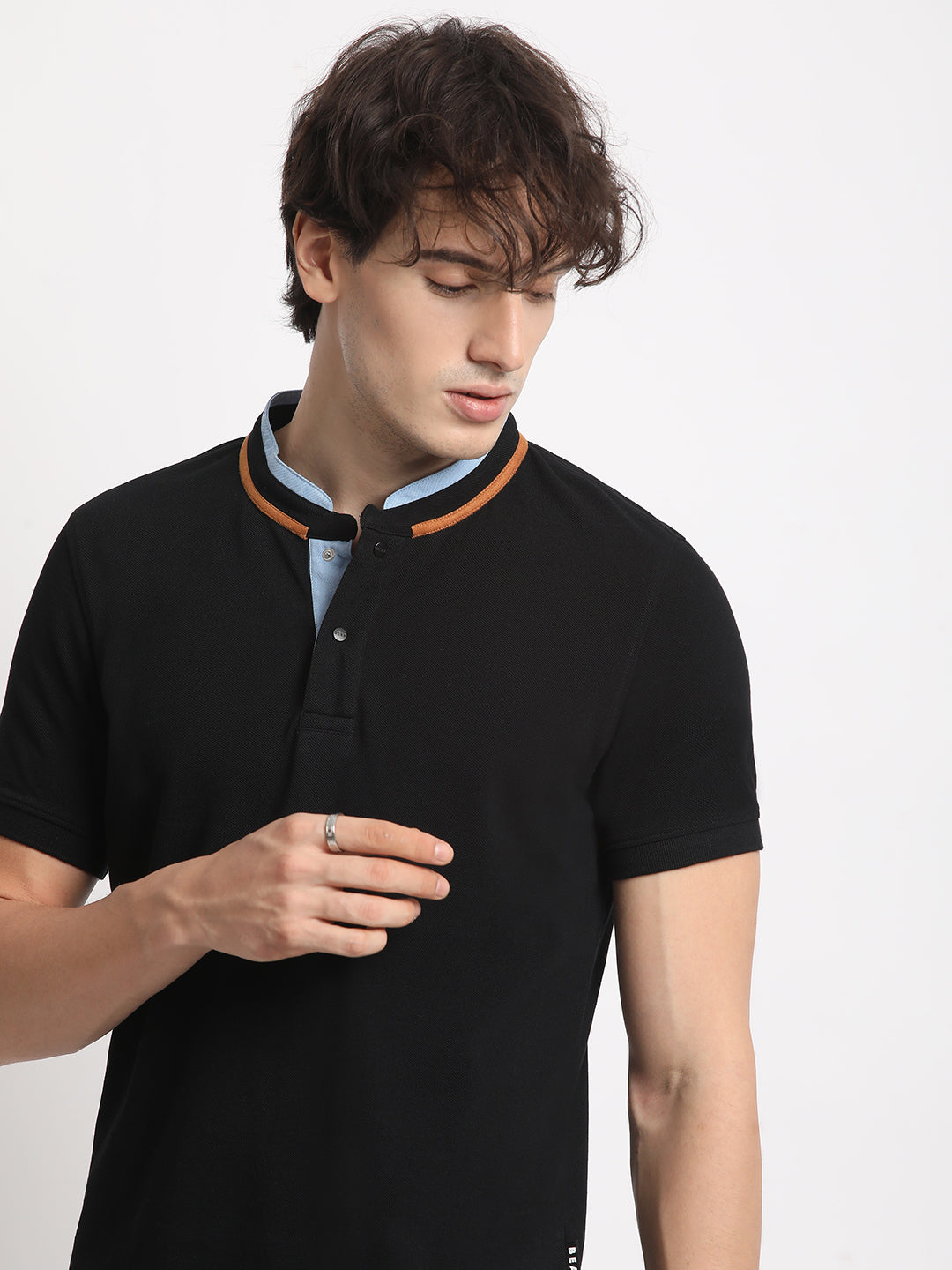 Men Black Solid Slim Fit Mandarin Collar T-shirt