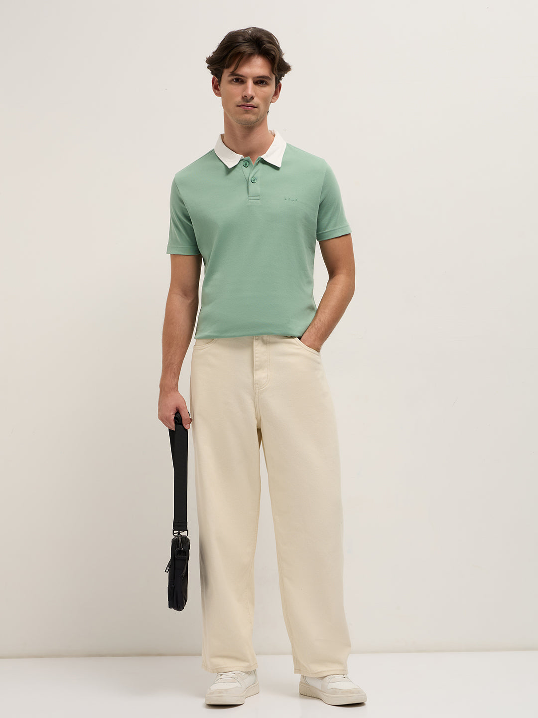 Men Green Solid Slim Fit Polo