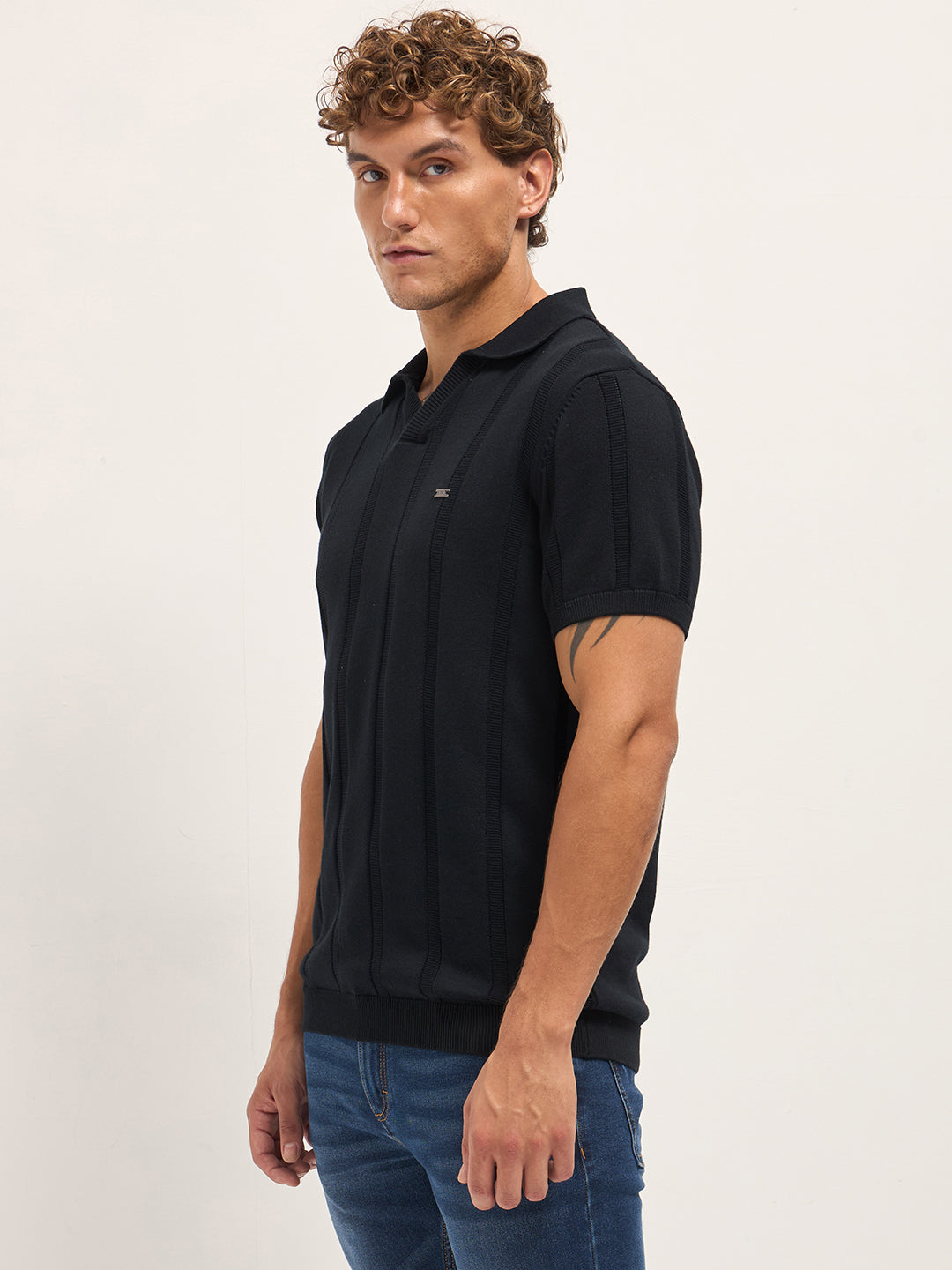 Men Black Textured vertical knit stripes Slim Fit Polo