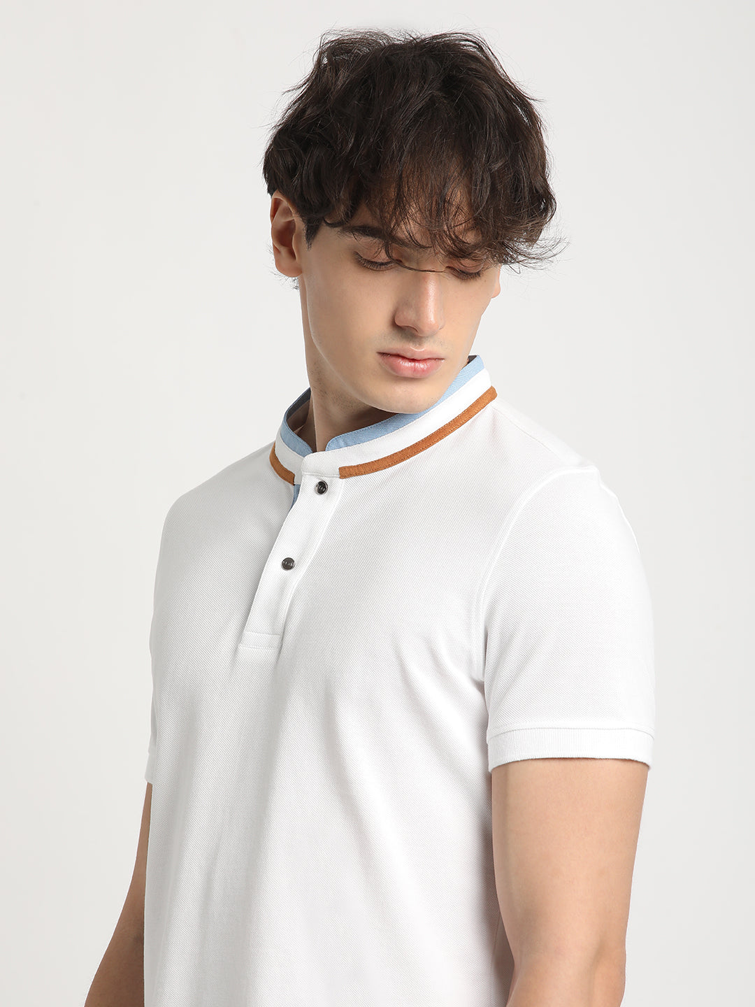 Men White Solid Slim Fit Mandarin Collar T-shirt