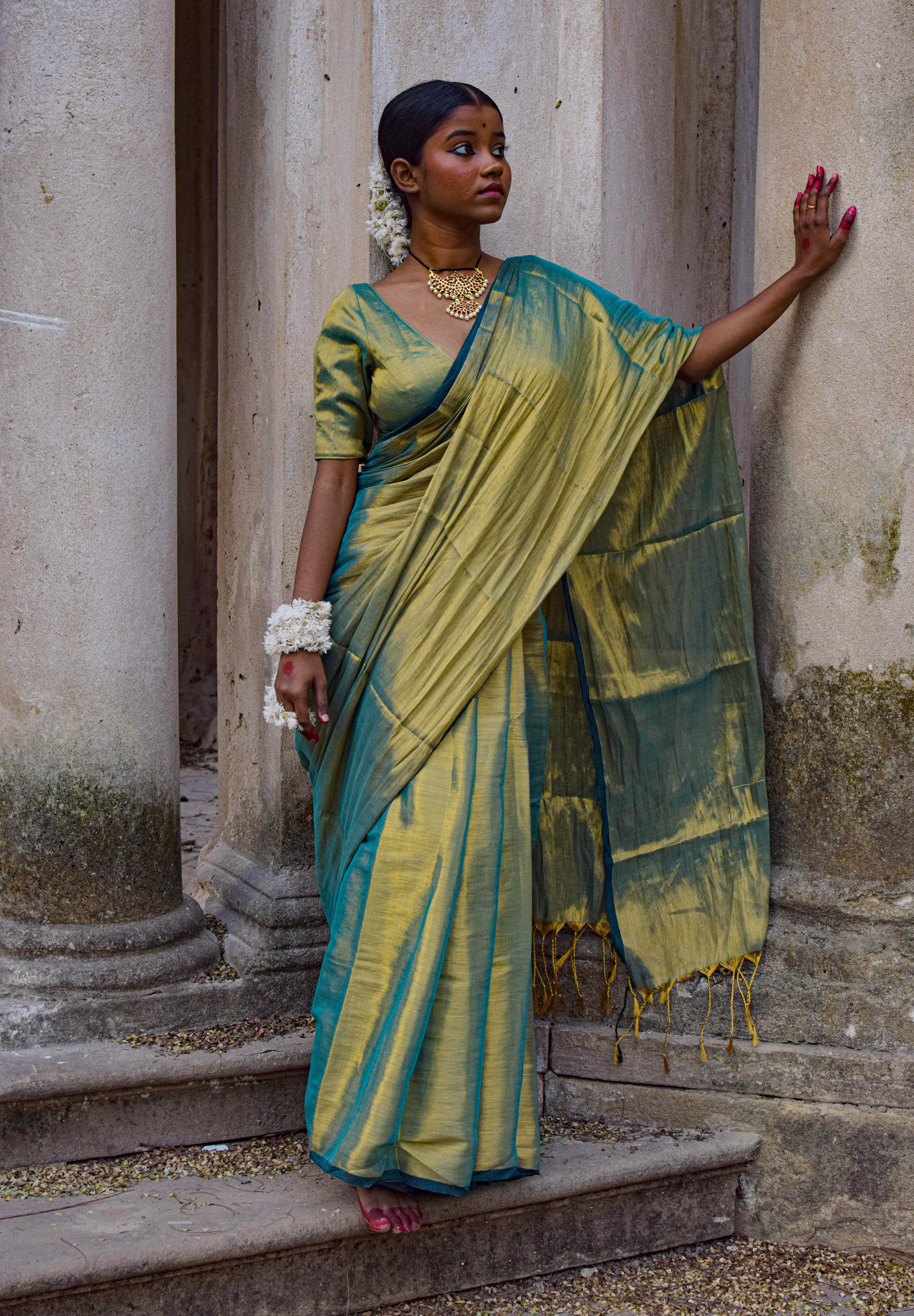 Pataka Seagreen Dual tone Tissue Saree