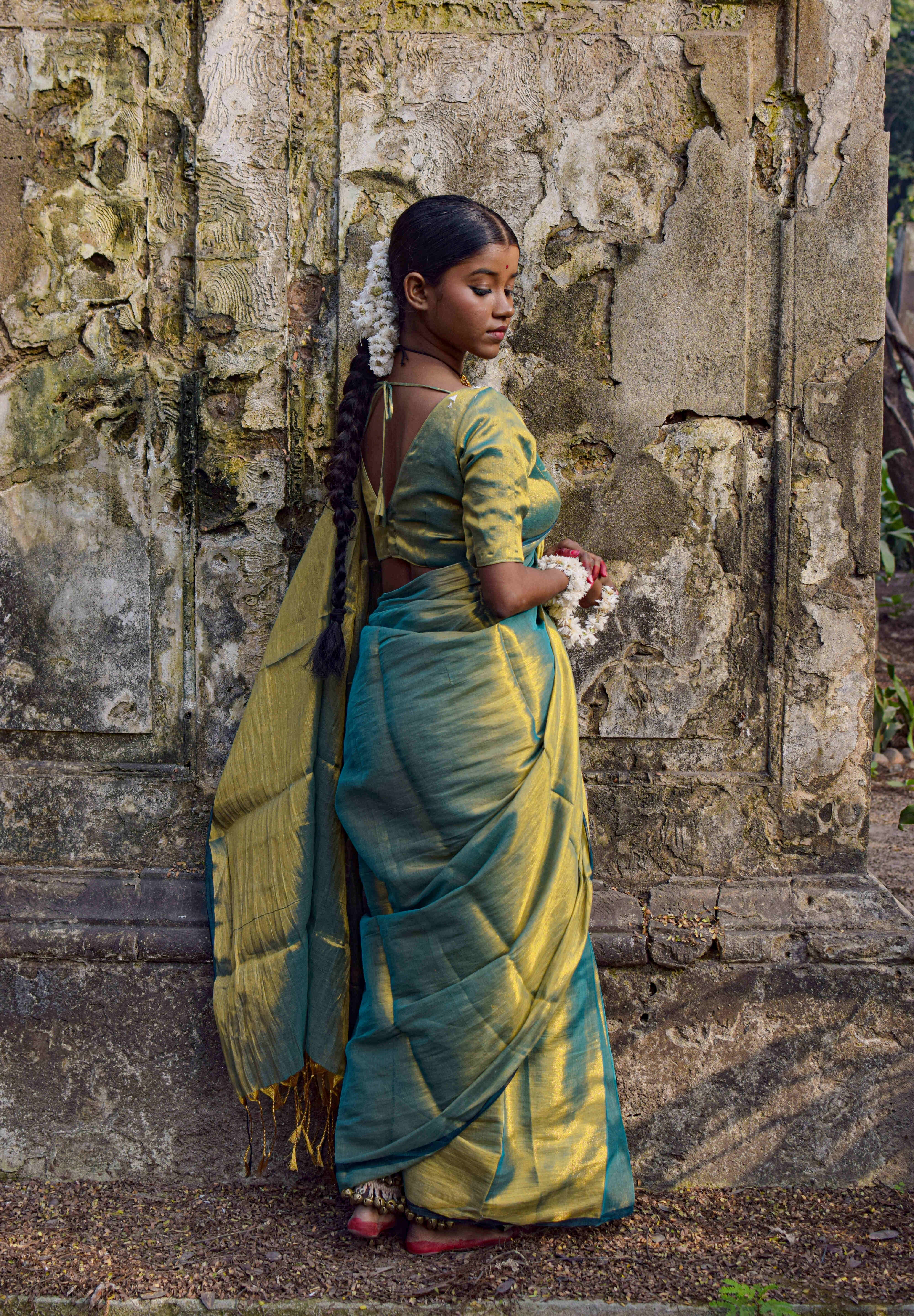 Pataka Seagreen Dual tone Tissue Saree