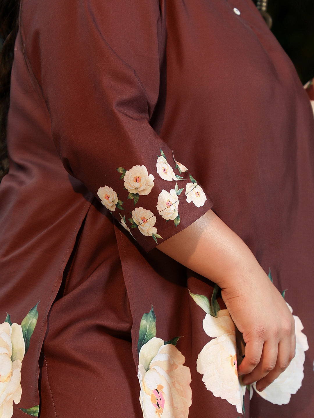 Women Cotton Blend Regular Floral Kurta