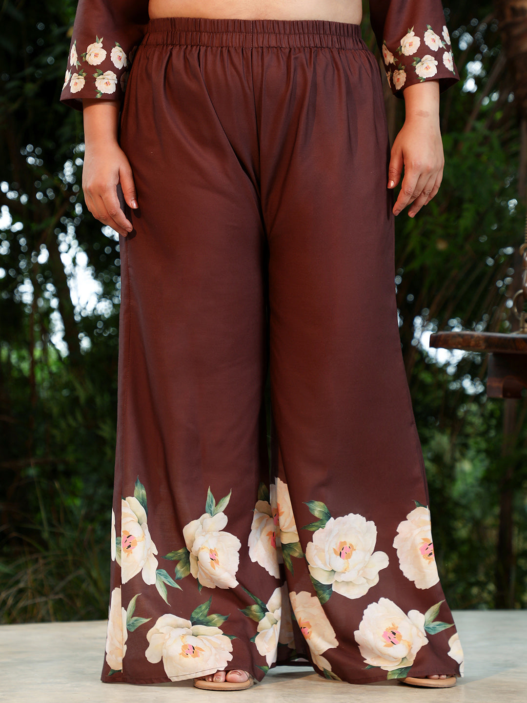 Women Cotton Blend Regular Floral Kurta