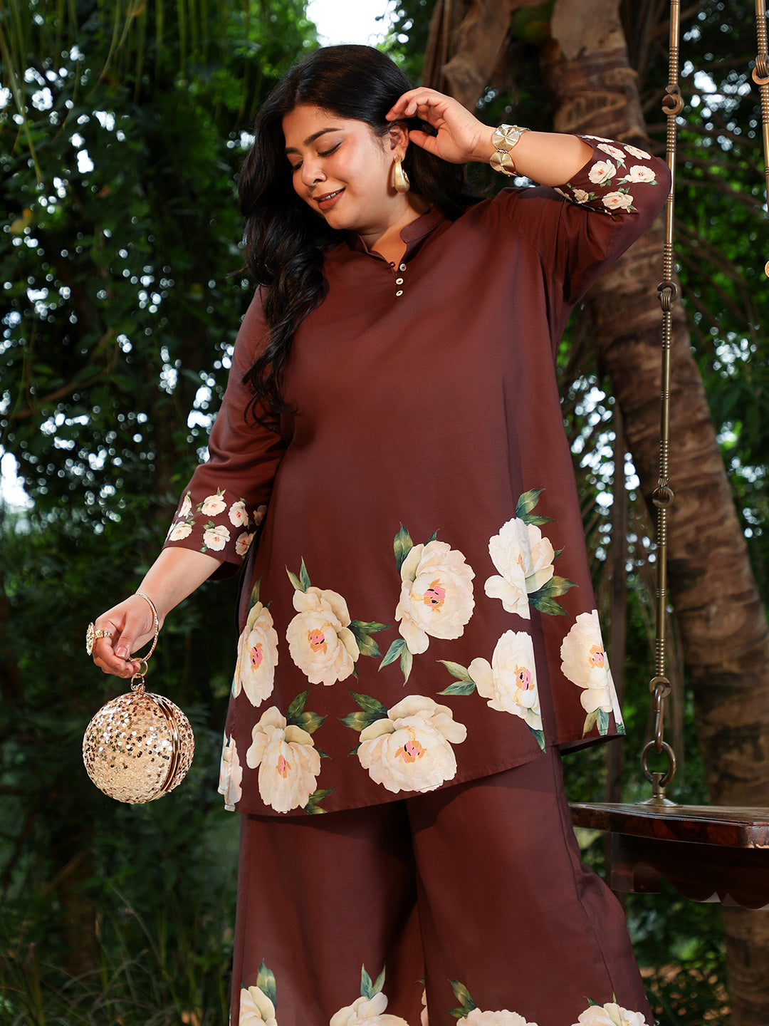 Women Cotton Blend Regular Floral Kurta