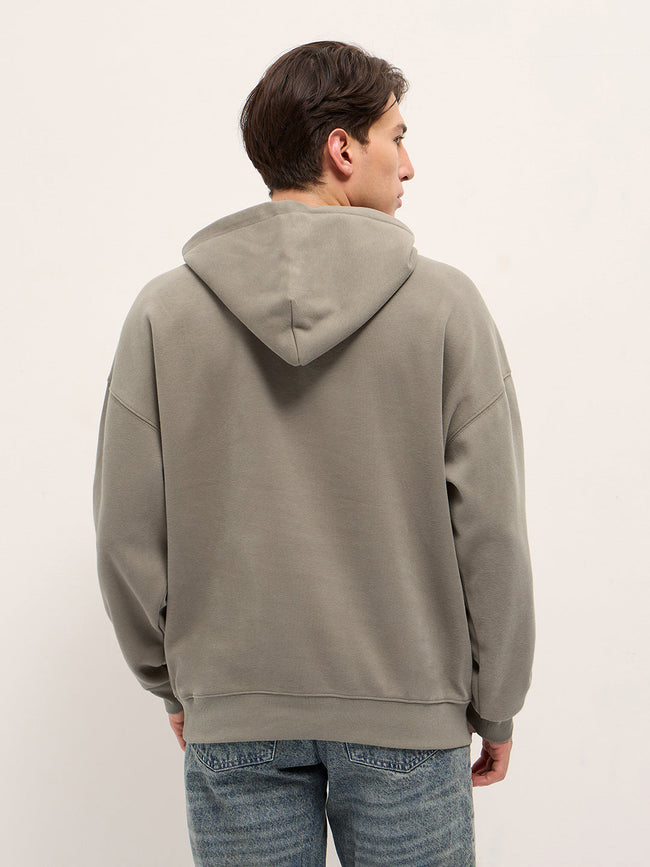 Men Grey Solid Relax Fit Hoodie