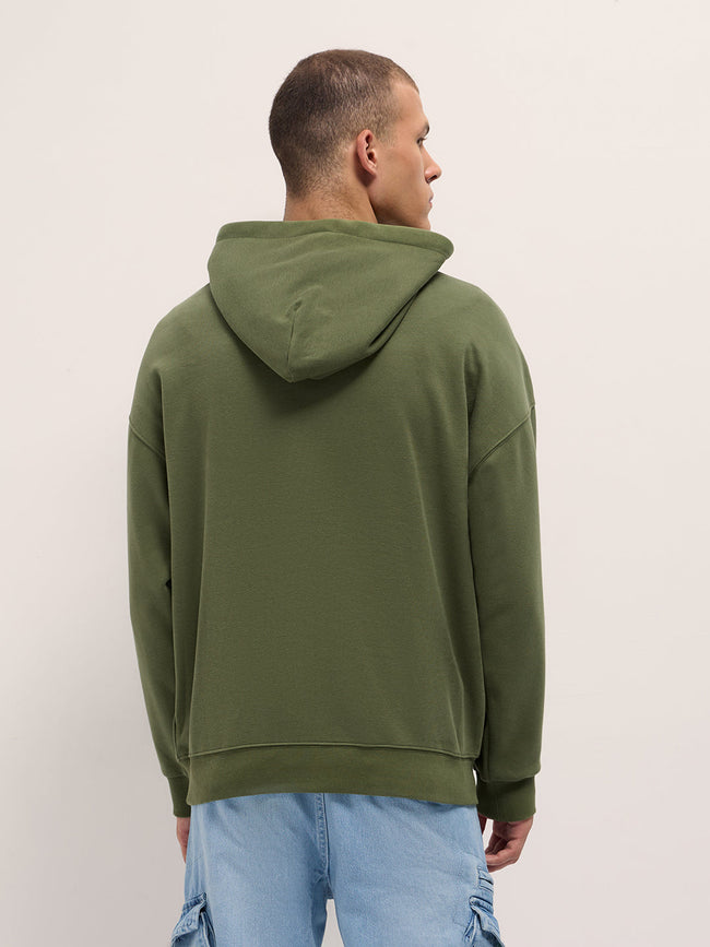 Men Green Solid Relax Fit Hoodie