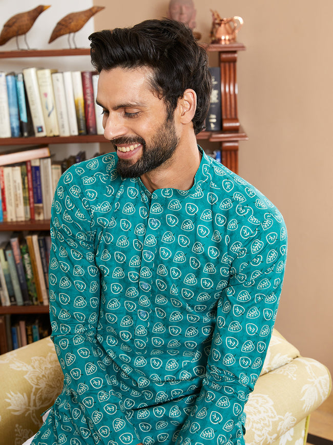 Men Sea Green And White Cotton Kurta