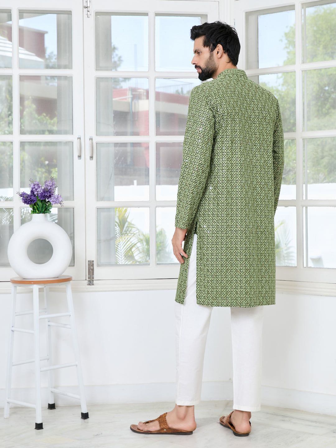 Men Green Embroidered Straight Kurta