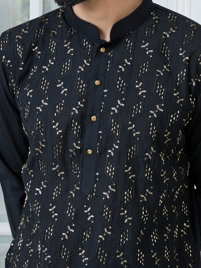 Men Black Ethnic Motifs Embroidered Sequinned Mandarin Collar Straight Kurta