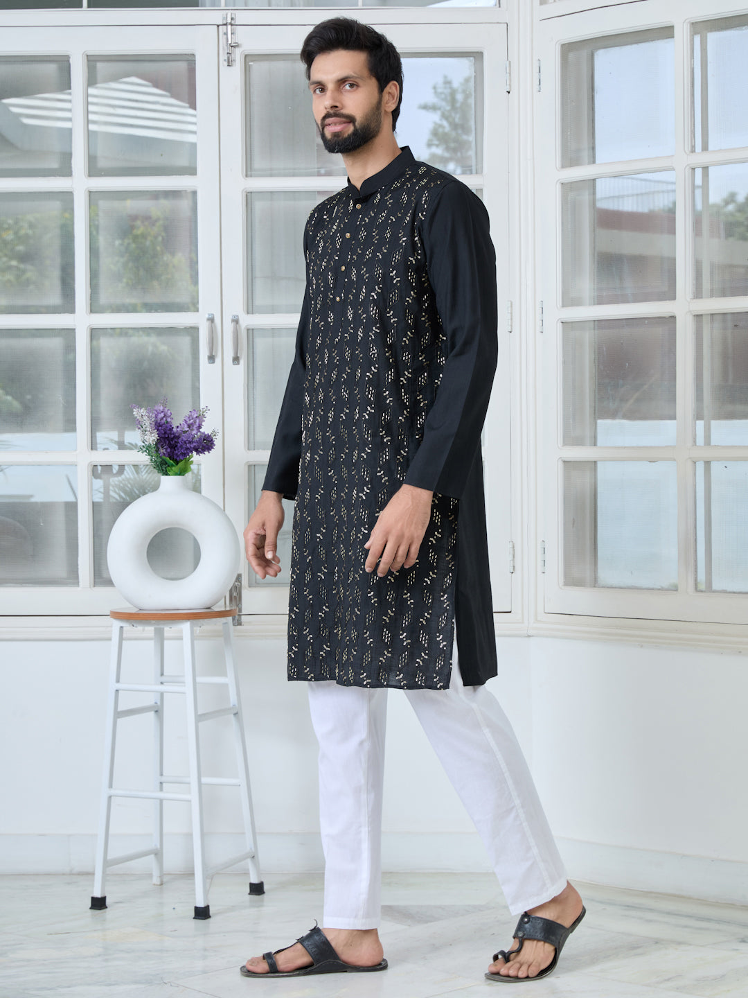 Men Black Ethnic Motifs Embroidered Sequinned Mandarin Collar Straight Kurta