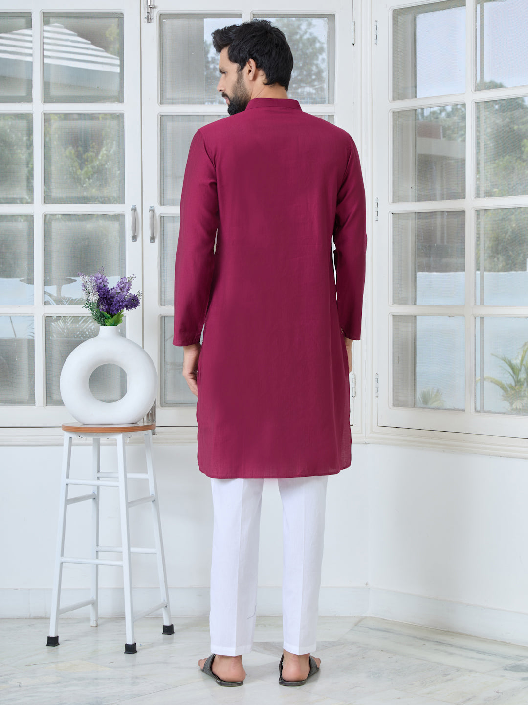 Men Embroidered Sequinned Kurta