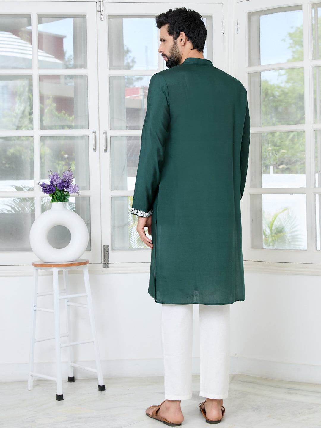 Men EmbroideredMandarin Kurta