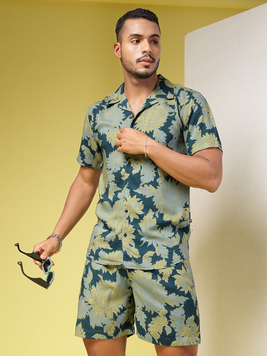 Men Botanical Leaf Print Rayon Co-ords