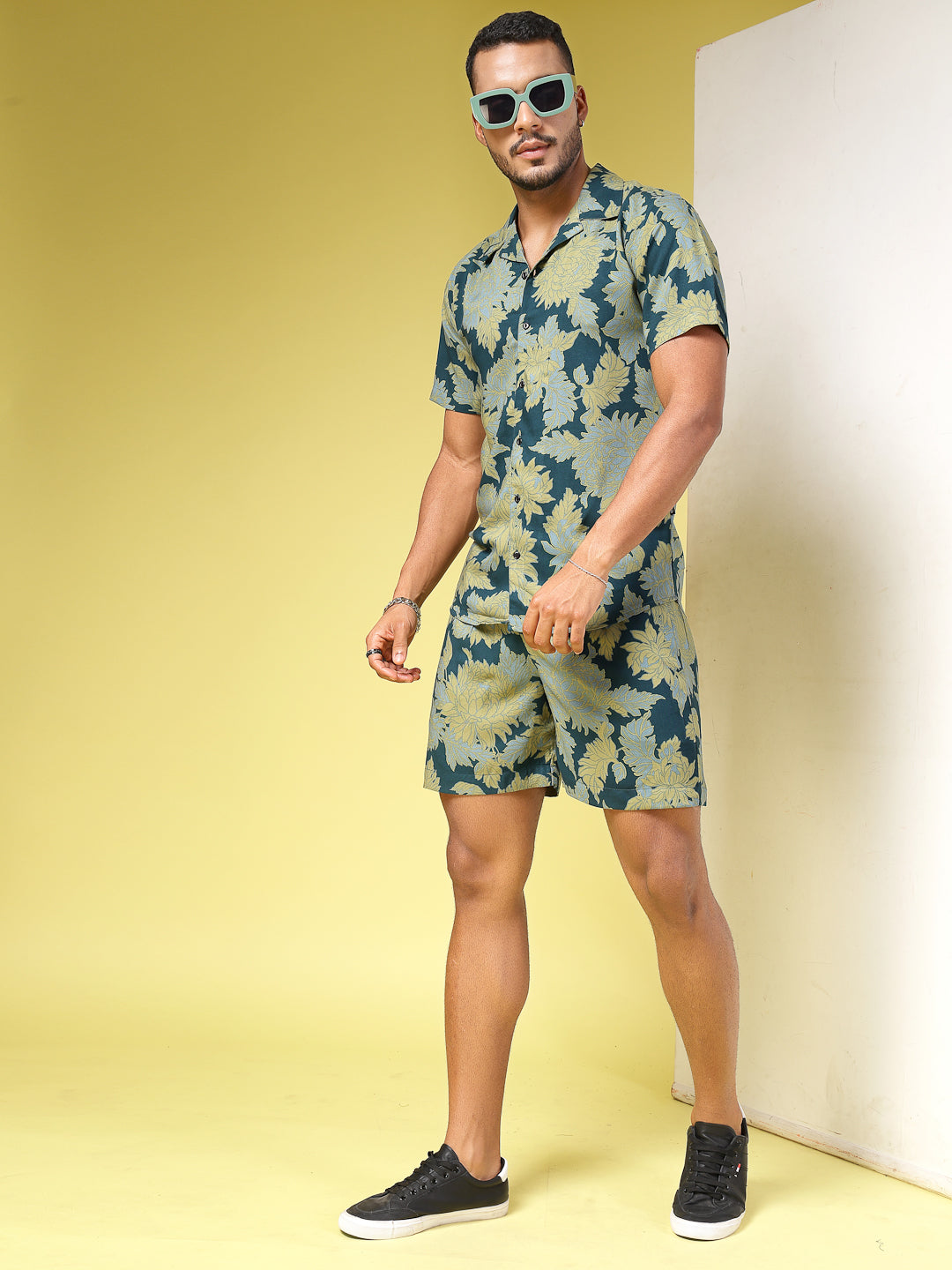 Men Botanical Leaf Print Rayon Co-ords