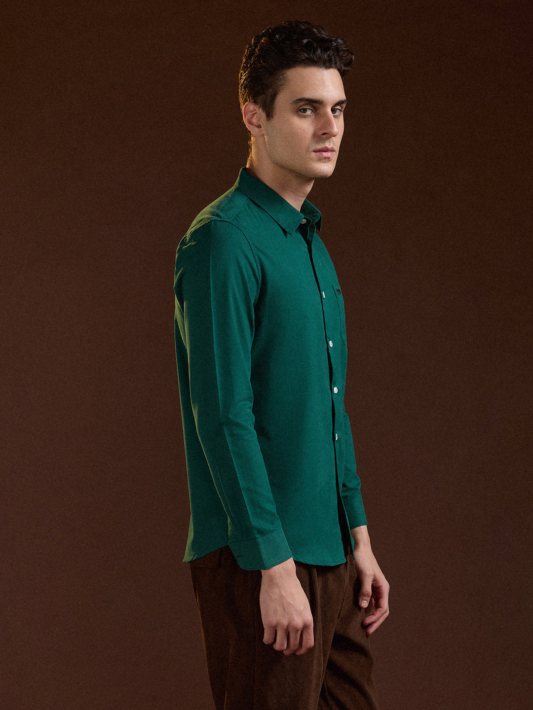Men Classic Green Solid Slim Fit Polyester Casual Shirt