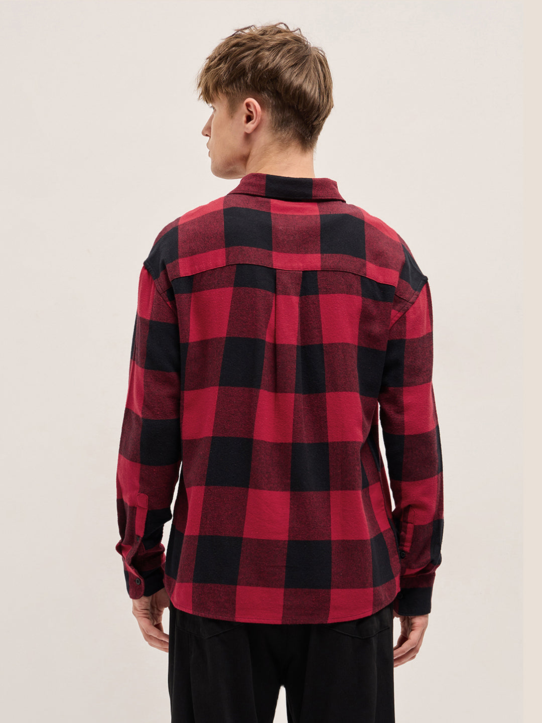 Men Red Checked Relaxed Fit Casual Shirt