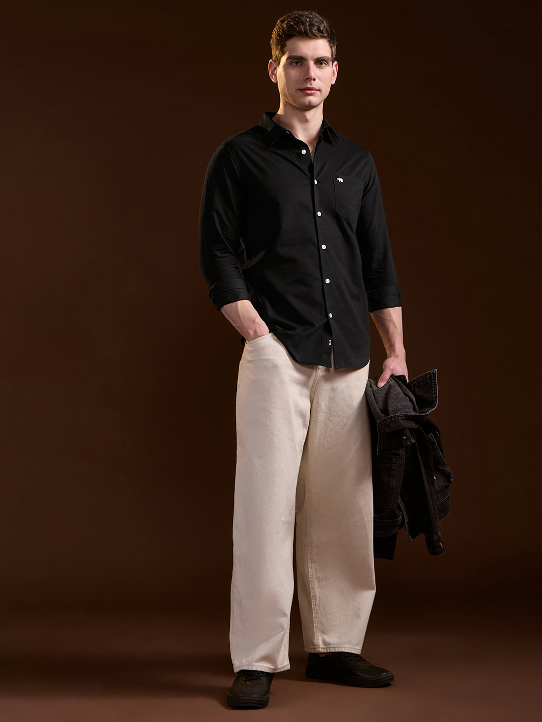 Men Classic Black Solid Slim Fit Polyester Casual Shirt