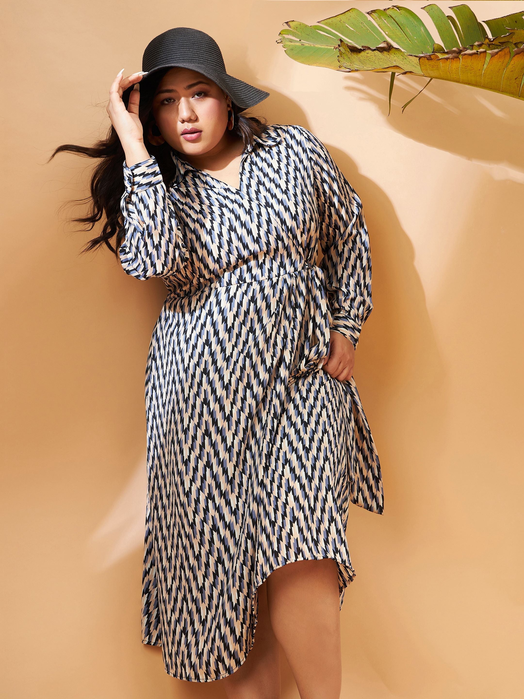 Women Black & White Geometric Printeded Wrap Dress