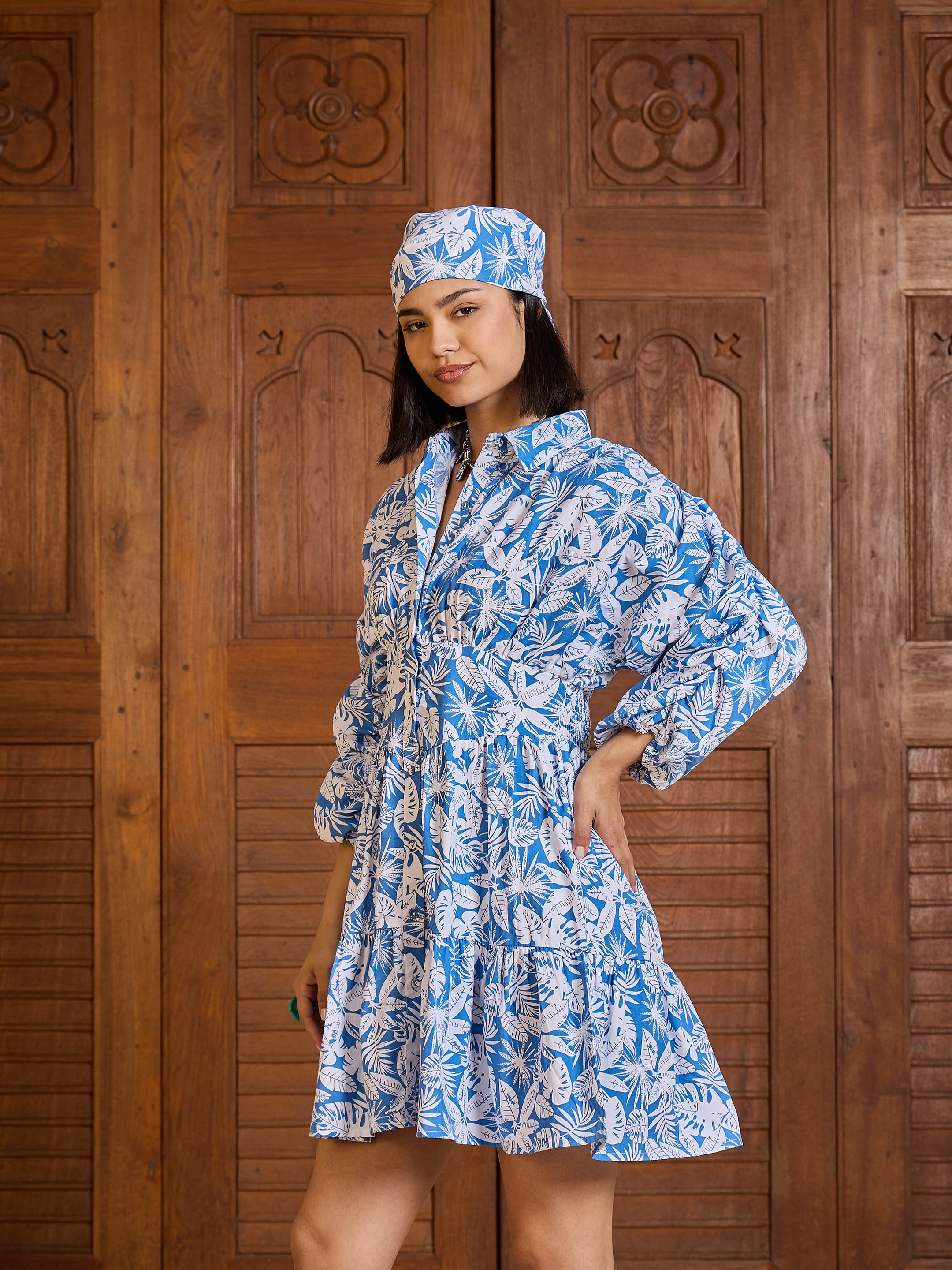 Women Blue & White Floral Ruched Sleeves Short Dress