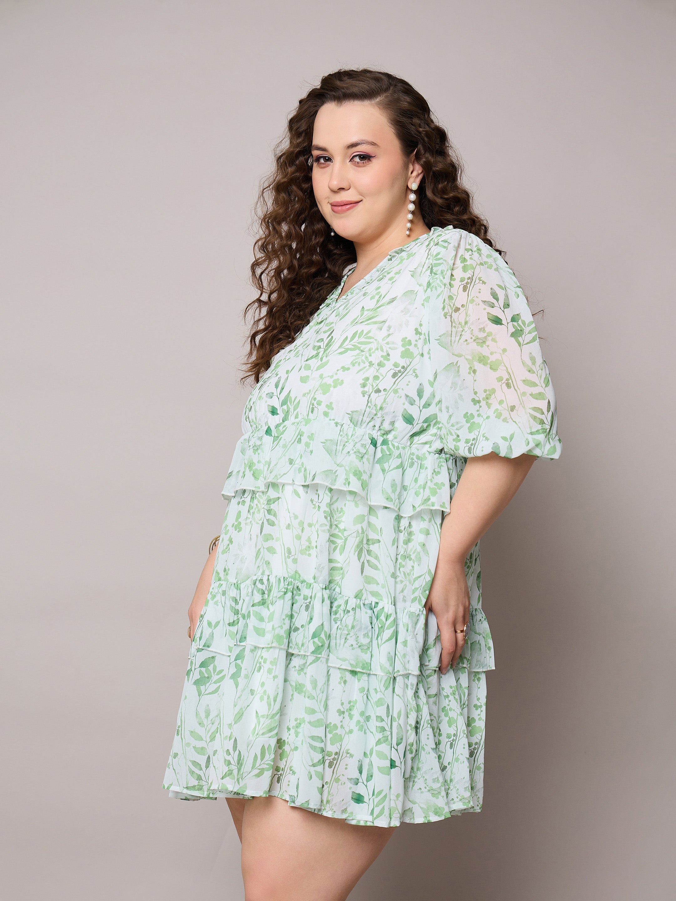 Women Green Floral Short Tiered Dress