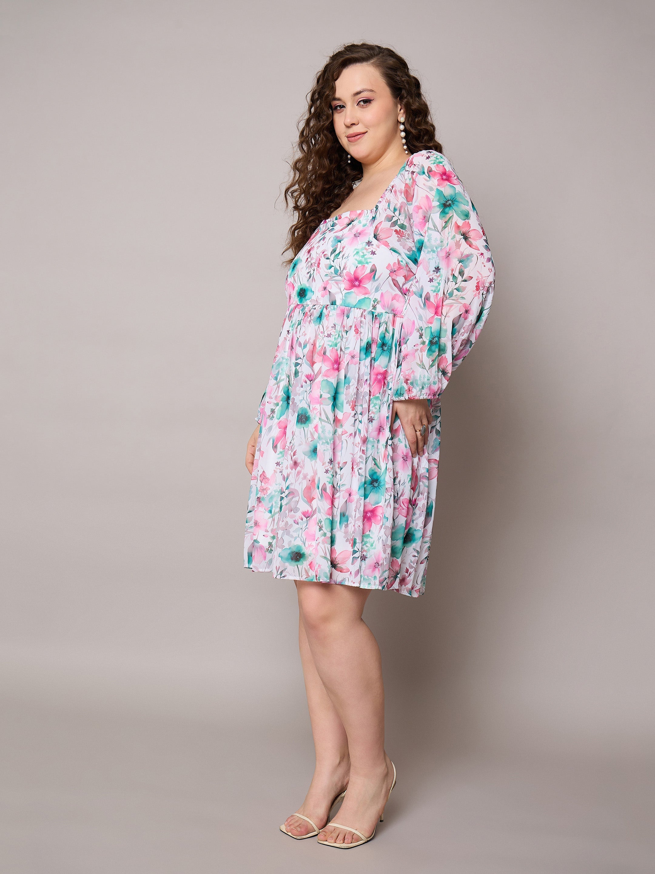 Women Pink Floral Square Neck Short Skater Dress