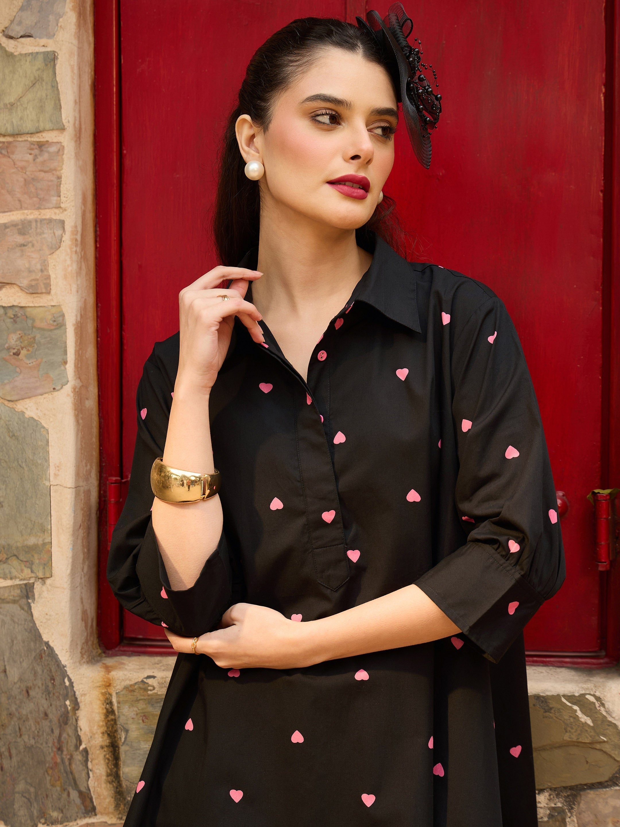 Women Black & Pink Heart Print Collar Neck Short Dress