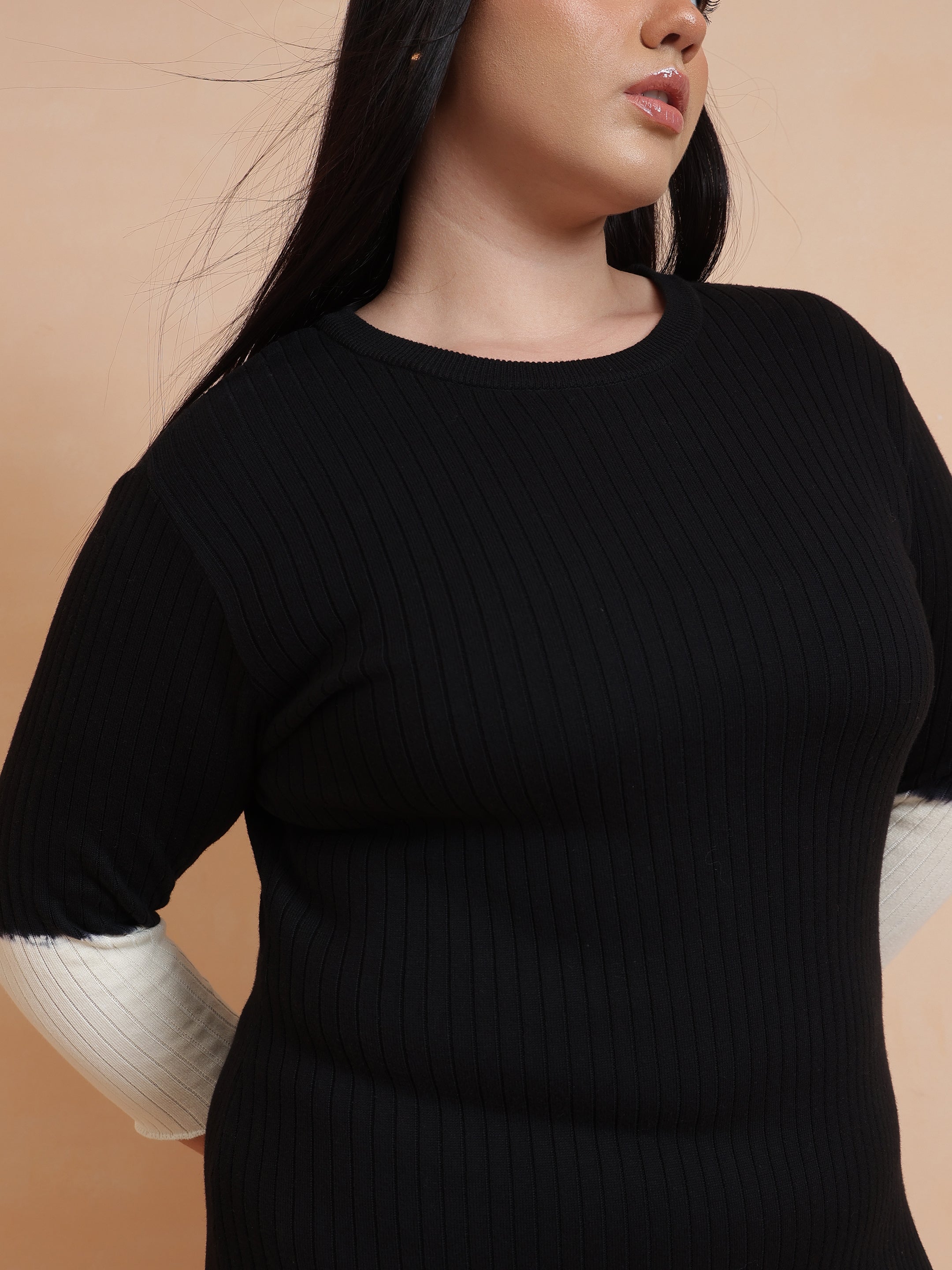 Women Black & White Knit Round Neck Midi Dress