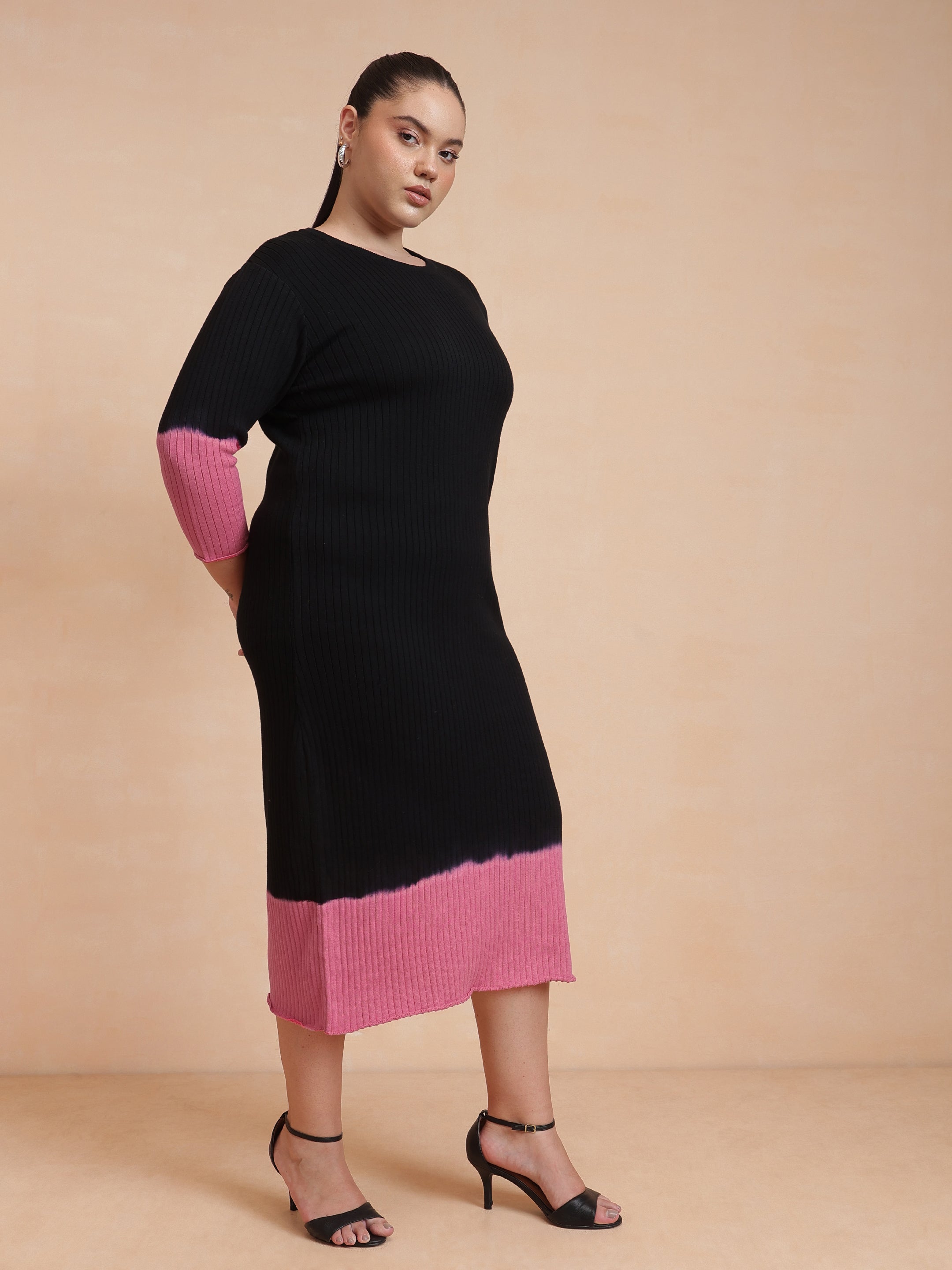 Women Black & Pink Knit Round Neck Midi Dress
