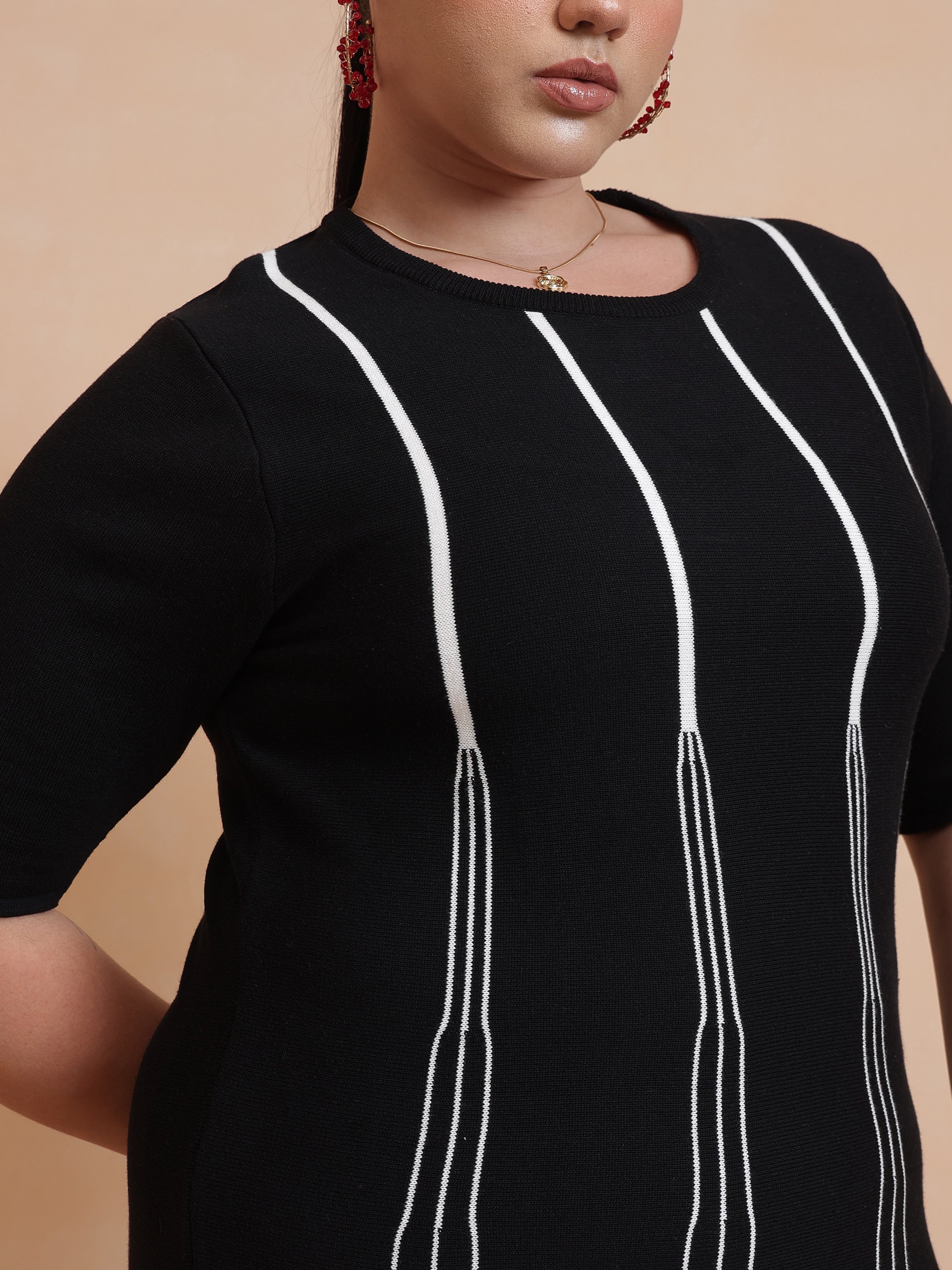 Women Black & White Stripe Knit Short Sleeves Midi Dress