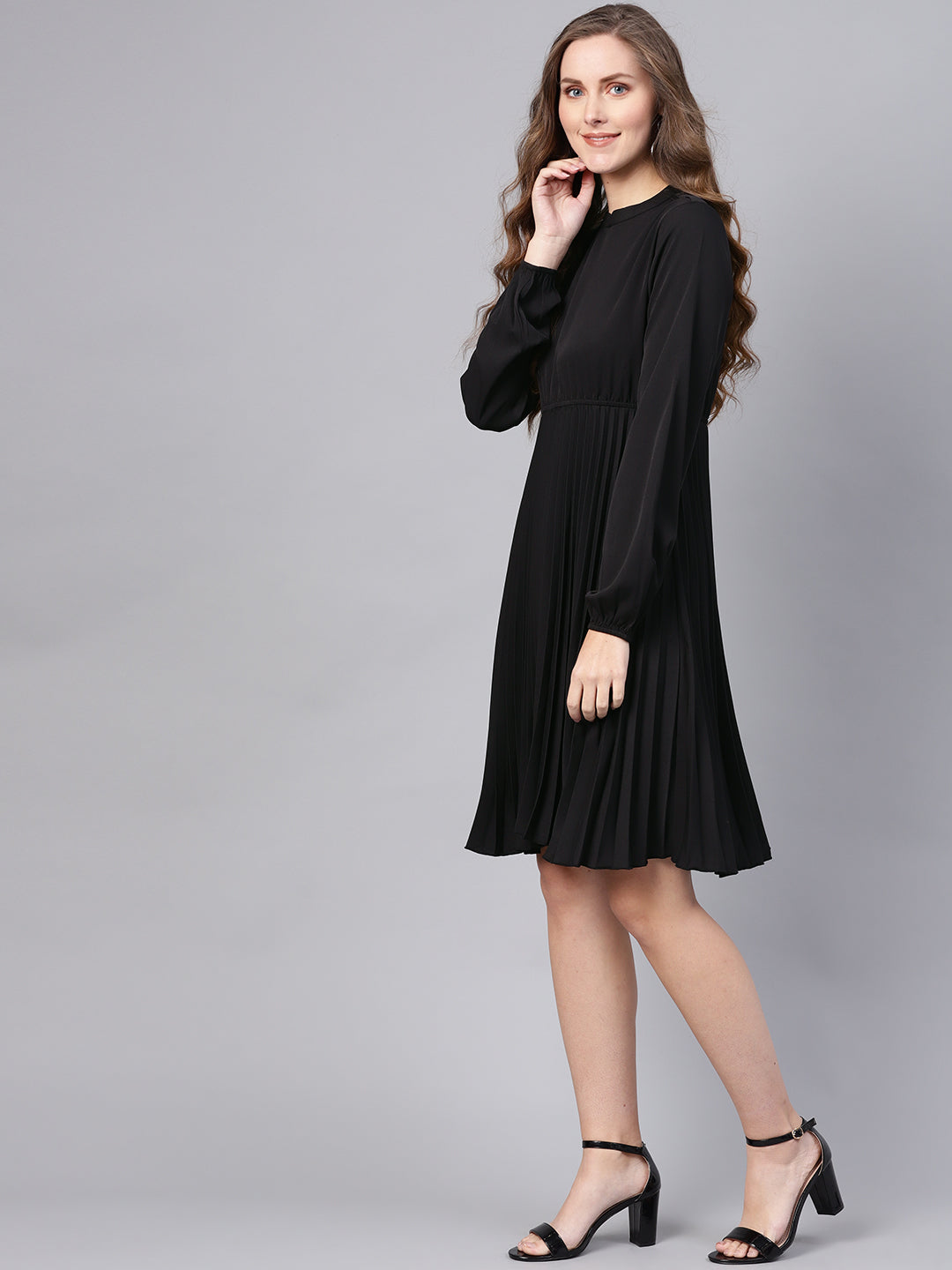 Women Black Mandrain Collar Pleated Skater Dress